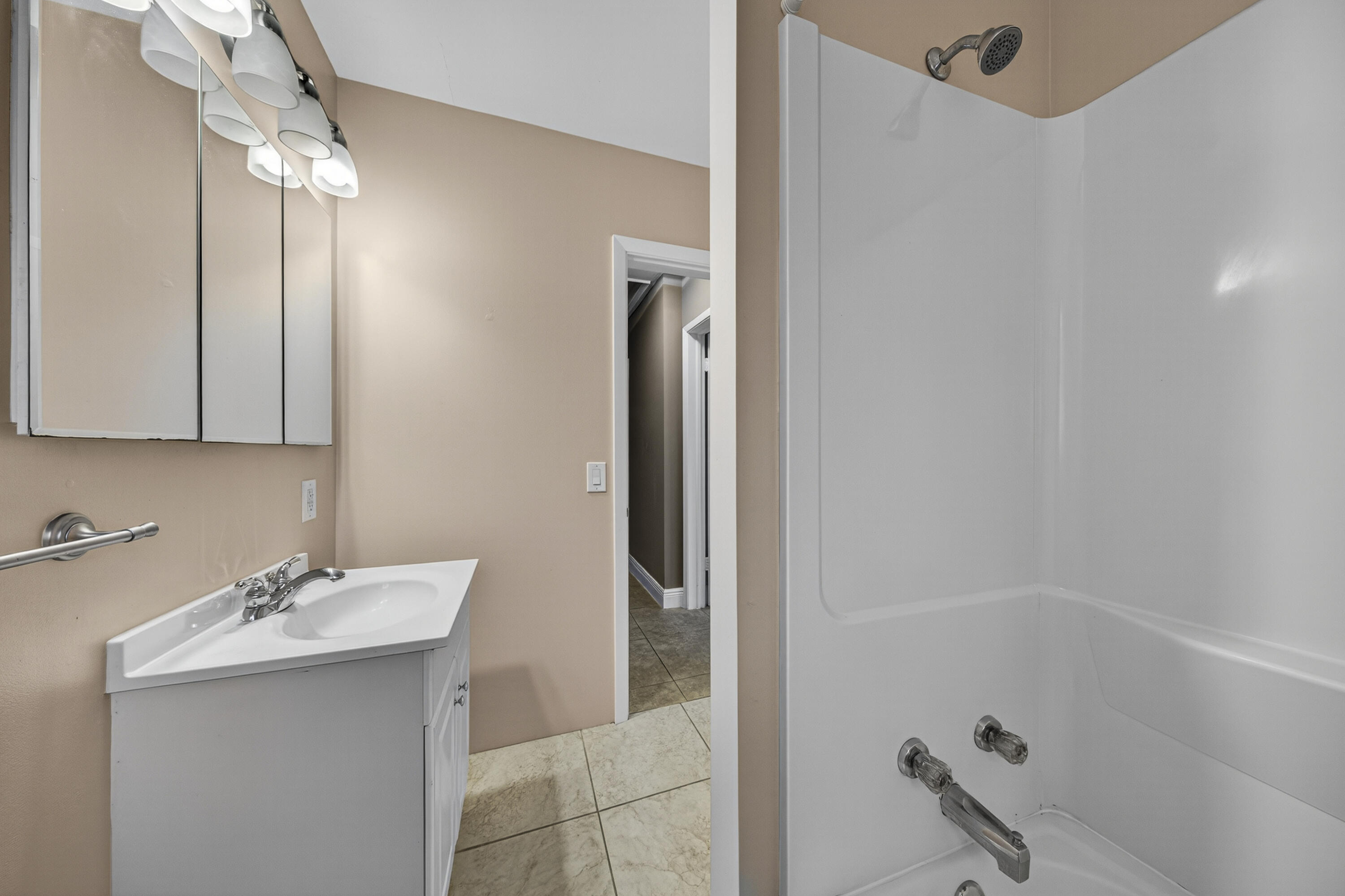 PALM RIDGE - Residential Lease