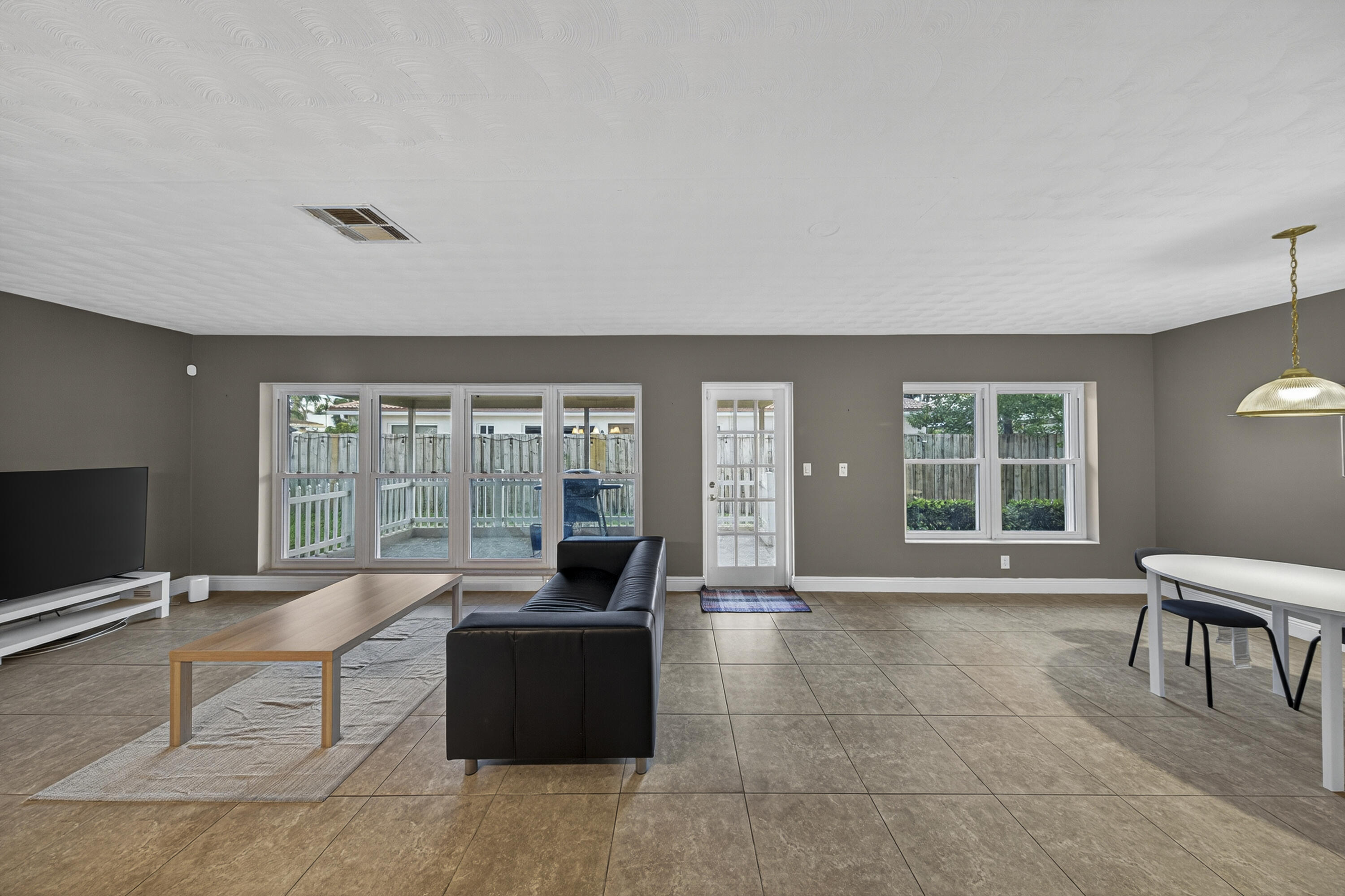 PALM RIDGE - Residential Lease