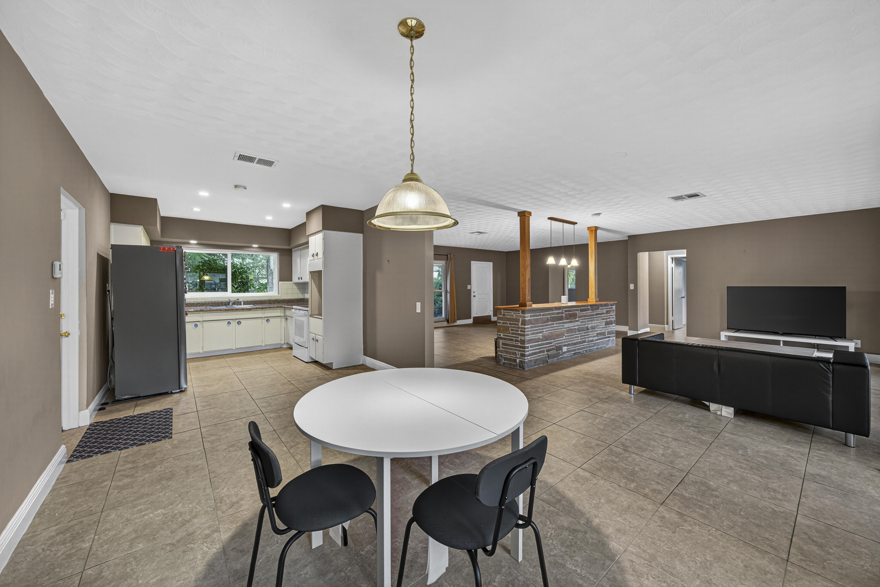 PALM RIDGE - Residential Lease