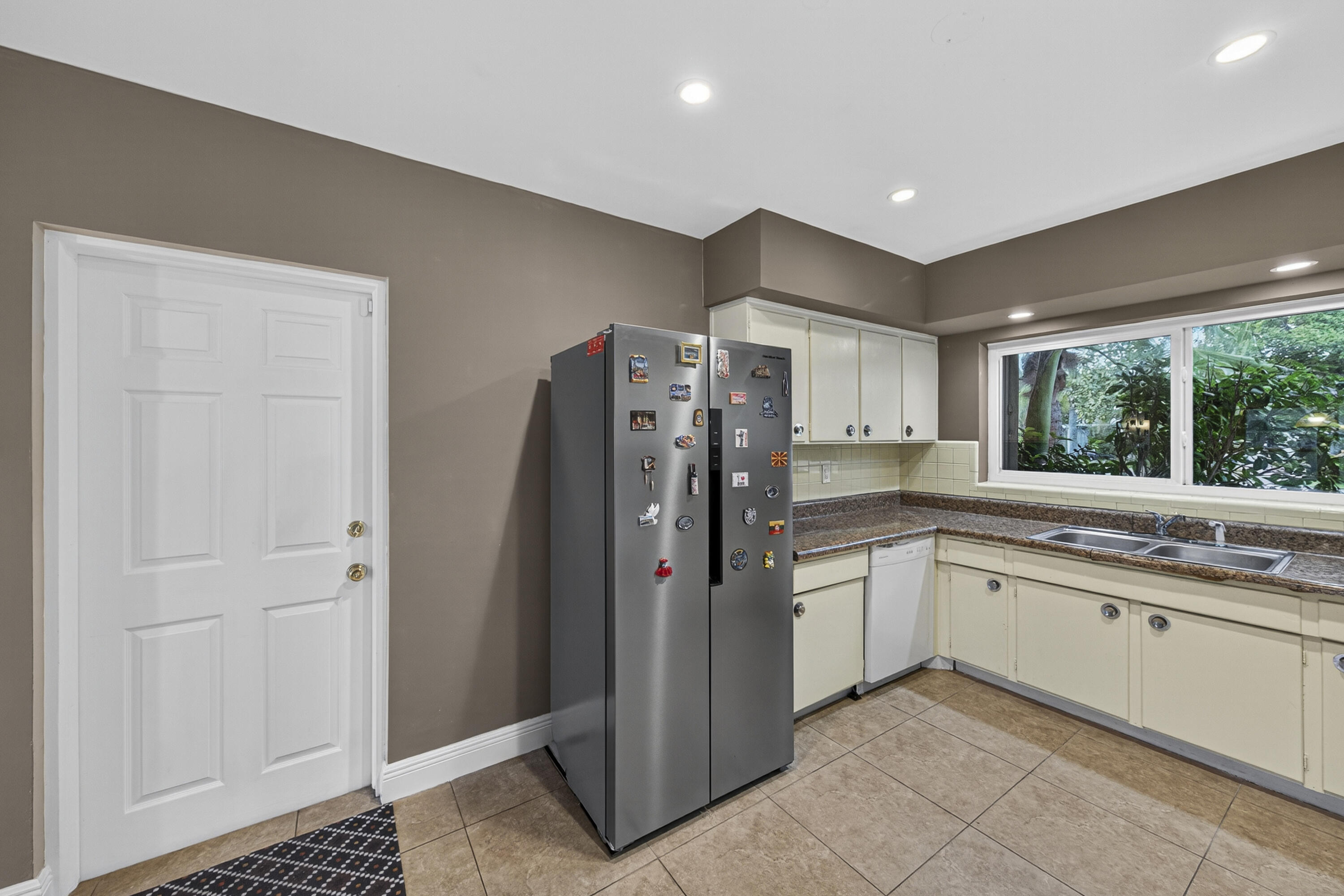 PALM RIDGE - Residential Lease