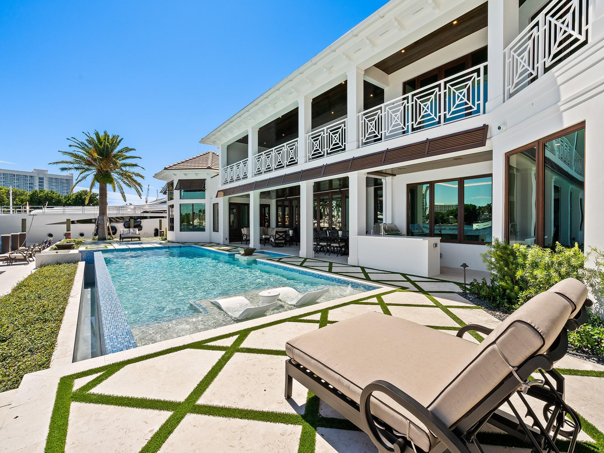 Lauderdale Harbors - Residential