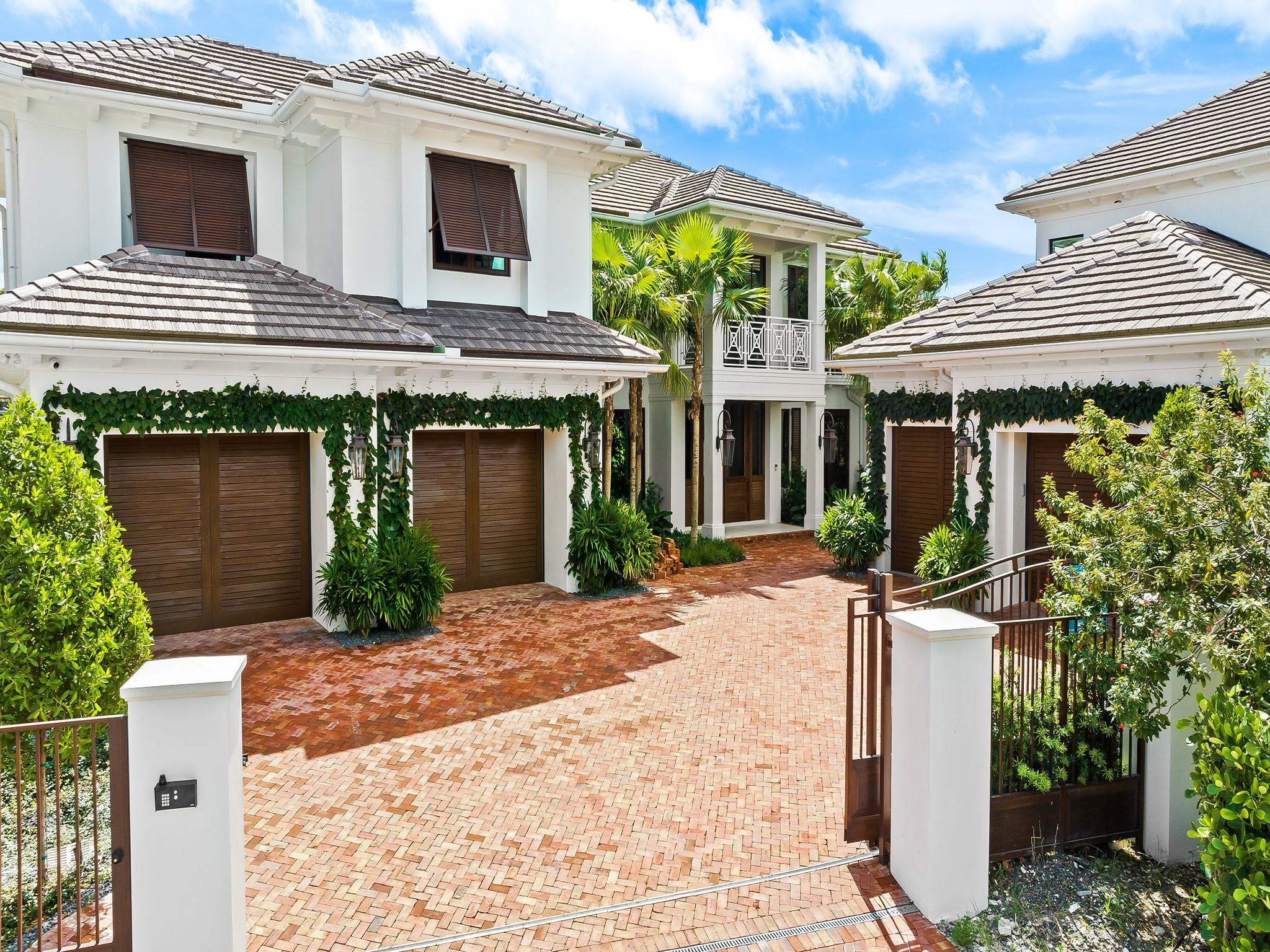 Lauderdale Harbors - Residential