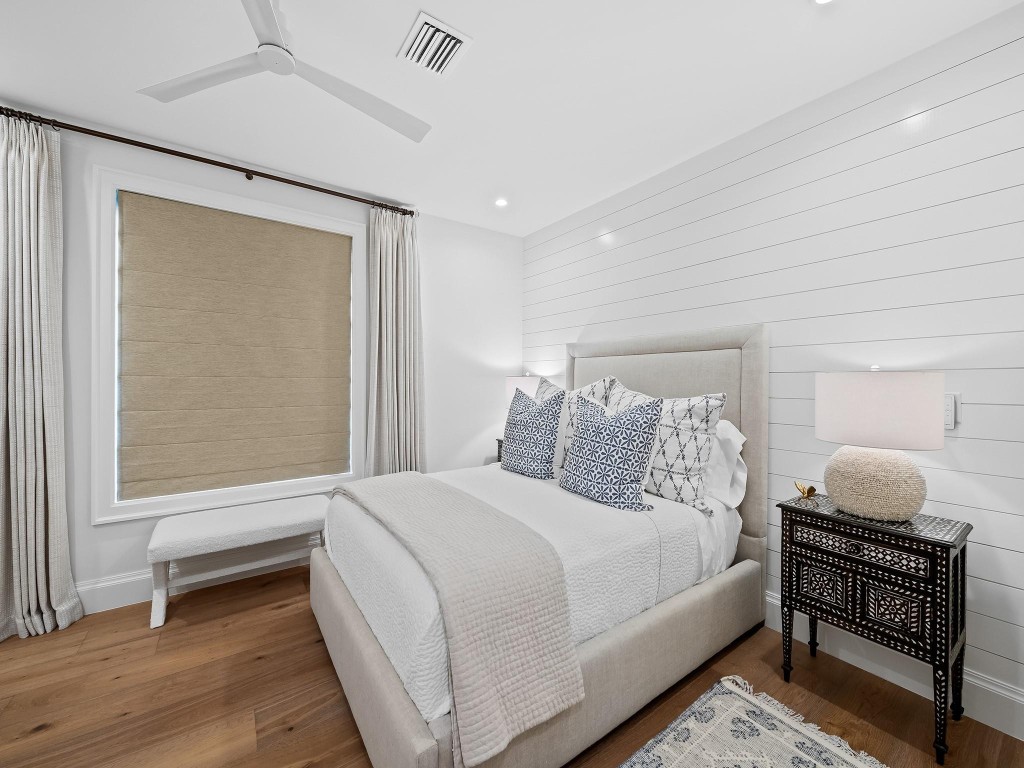 Lauderdale Harbors - Residential