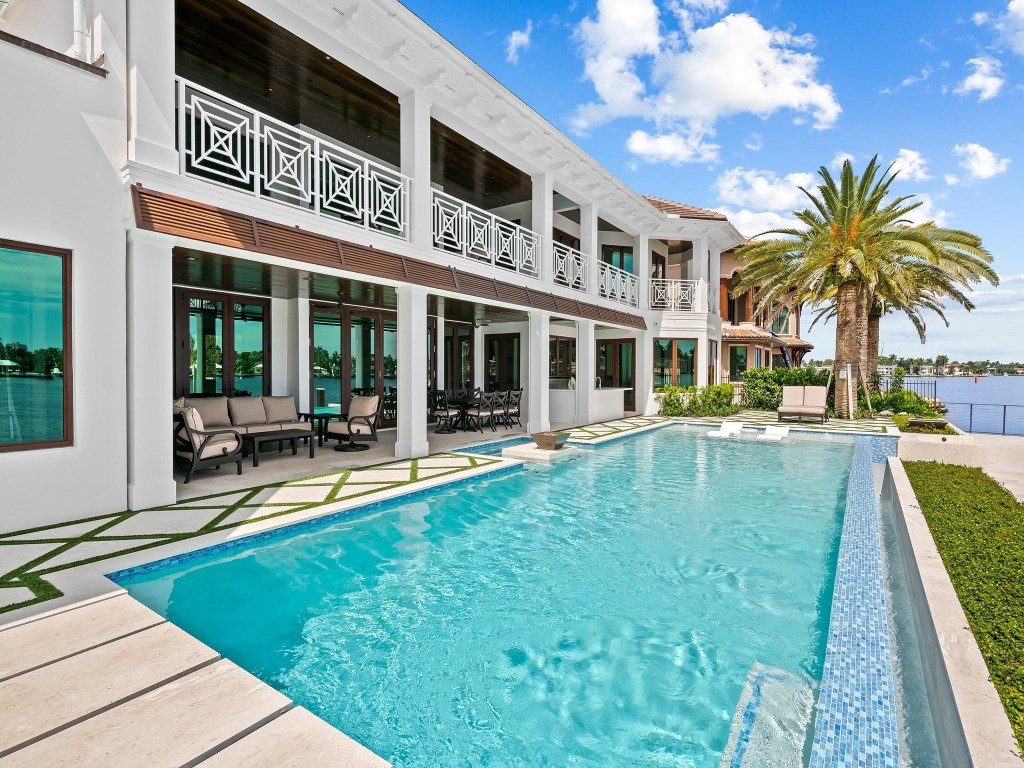 Lauderdale Harbors - Residential