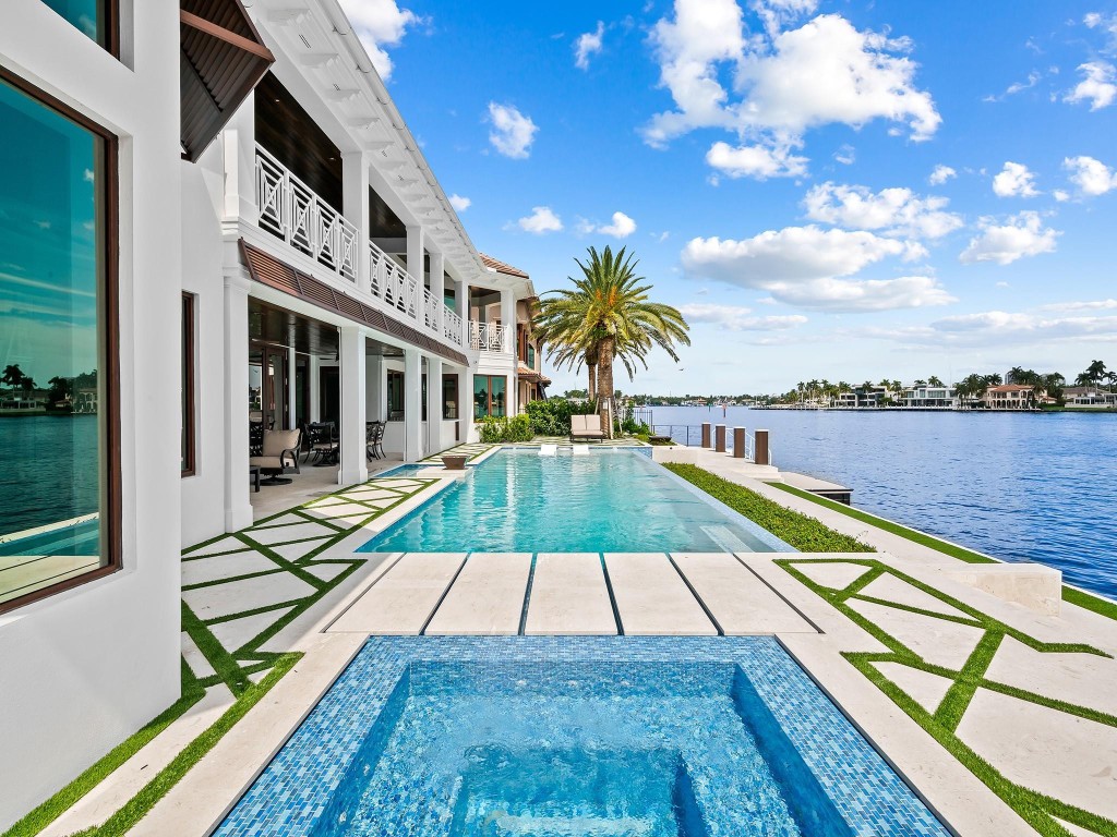 Lauderdale Harbors - Residential