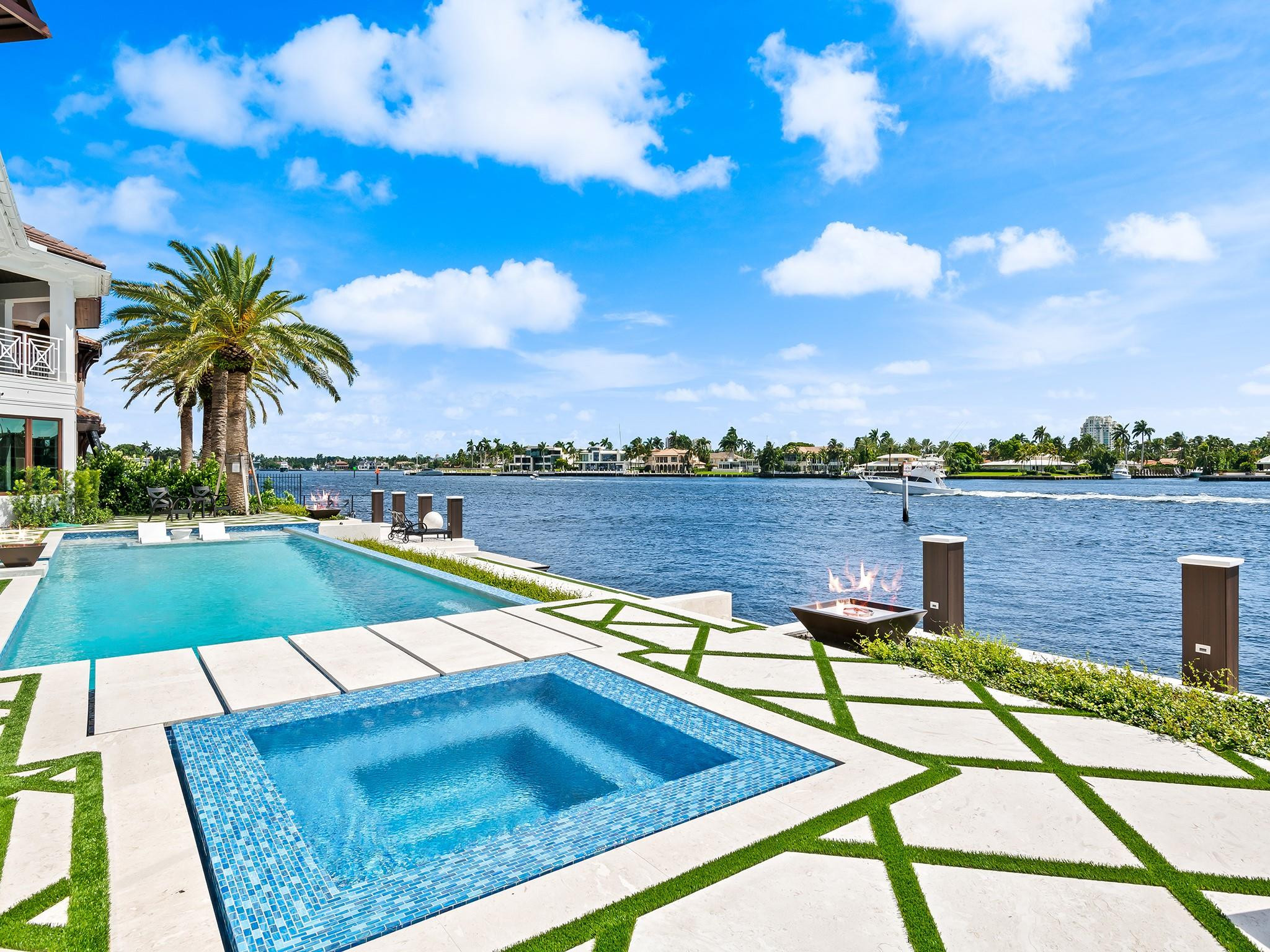 Lauderdale Harbors - Residential