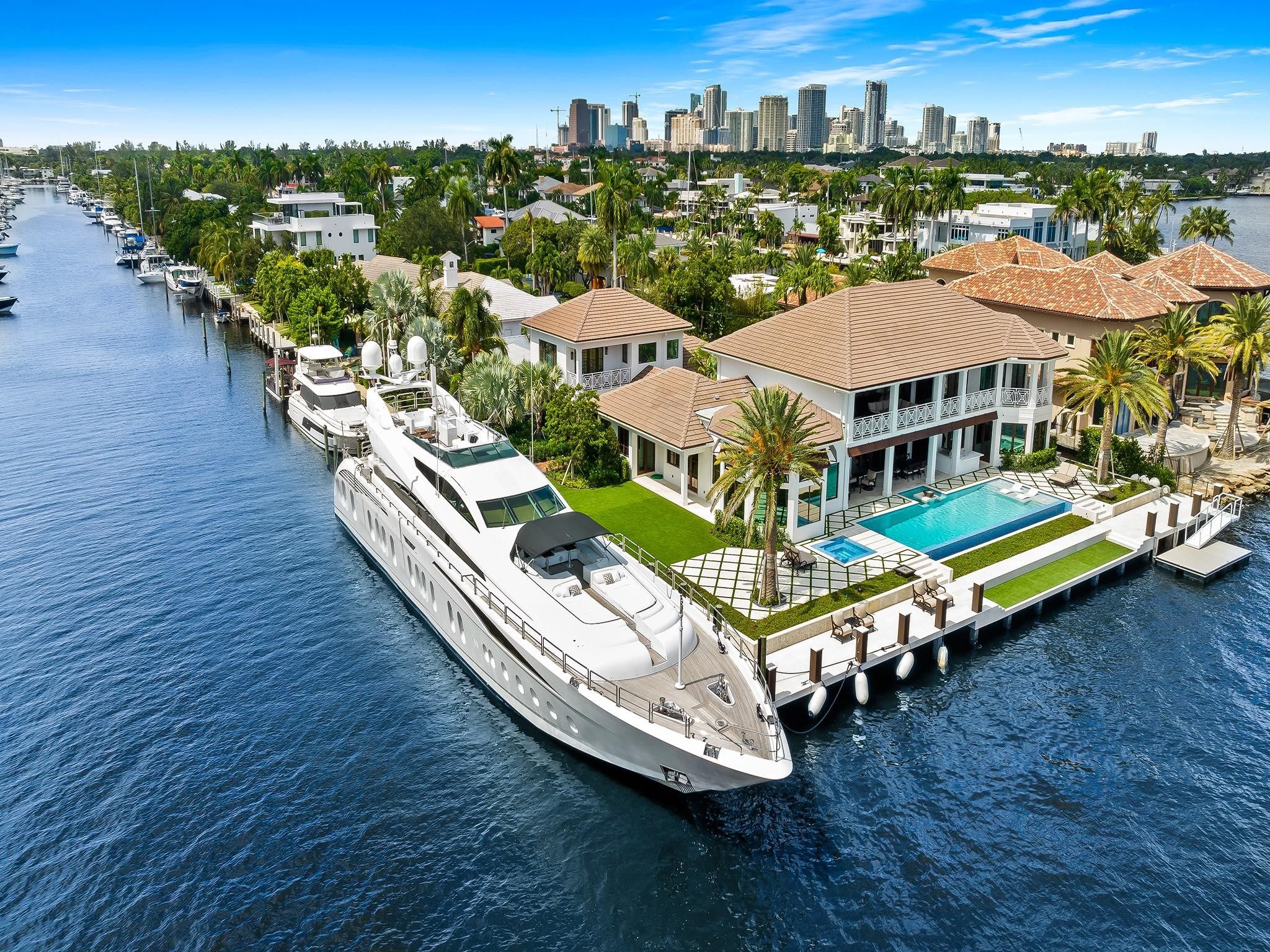 Lauderdale Harbors - Residential