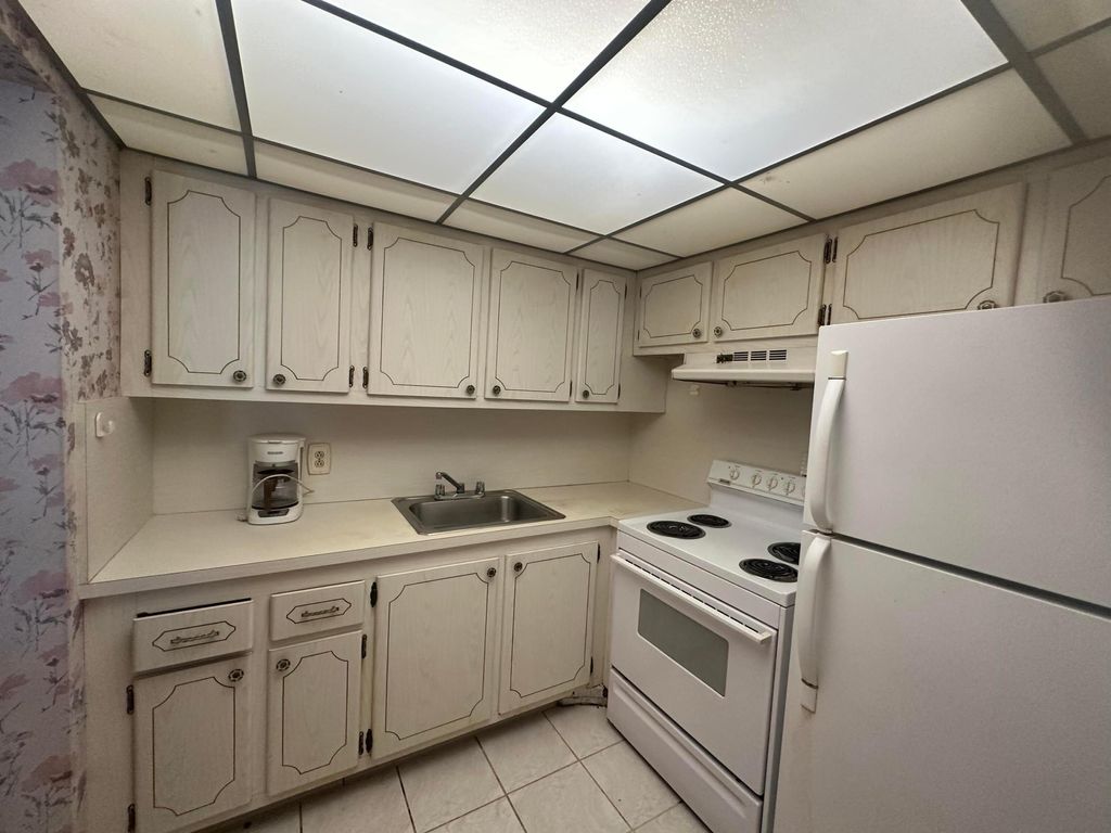 Photo of 72 Northampton D, West Palm Beach, FL 33417 (MLS # B26017513)
