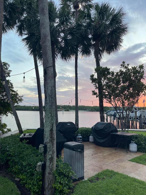 2001 N Ocean Boulevard 301