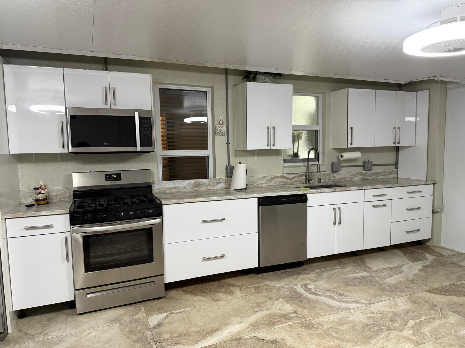 CAM ESTATES - Residential Lease