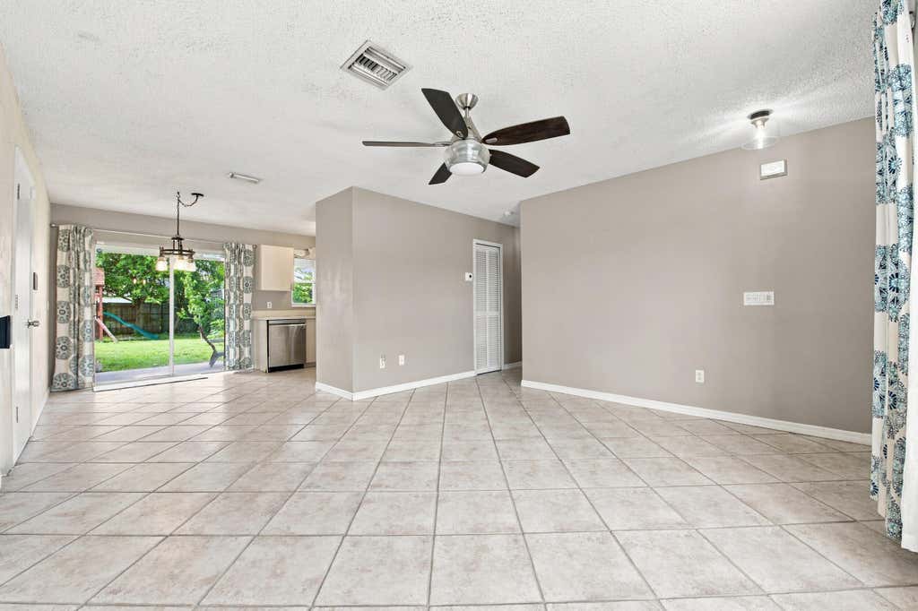 Photo of 674 SW LAKEHURST Drive, Port Saint Lucie, FL 34983 (MLS # B26058386)