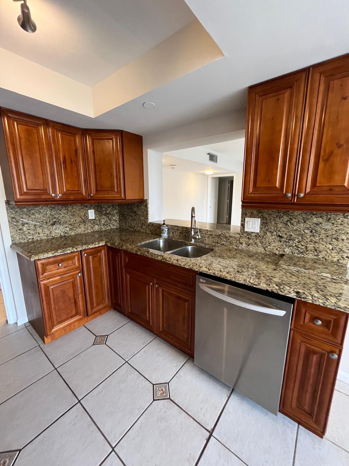 3555 S OCEAN Boulevard 411