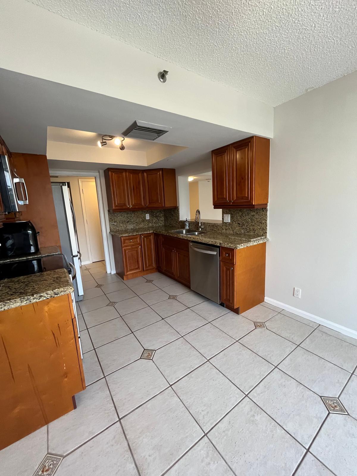 3555 S OCEAN Boulevard 411