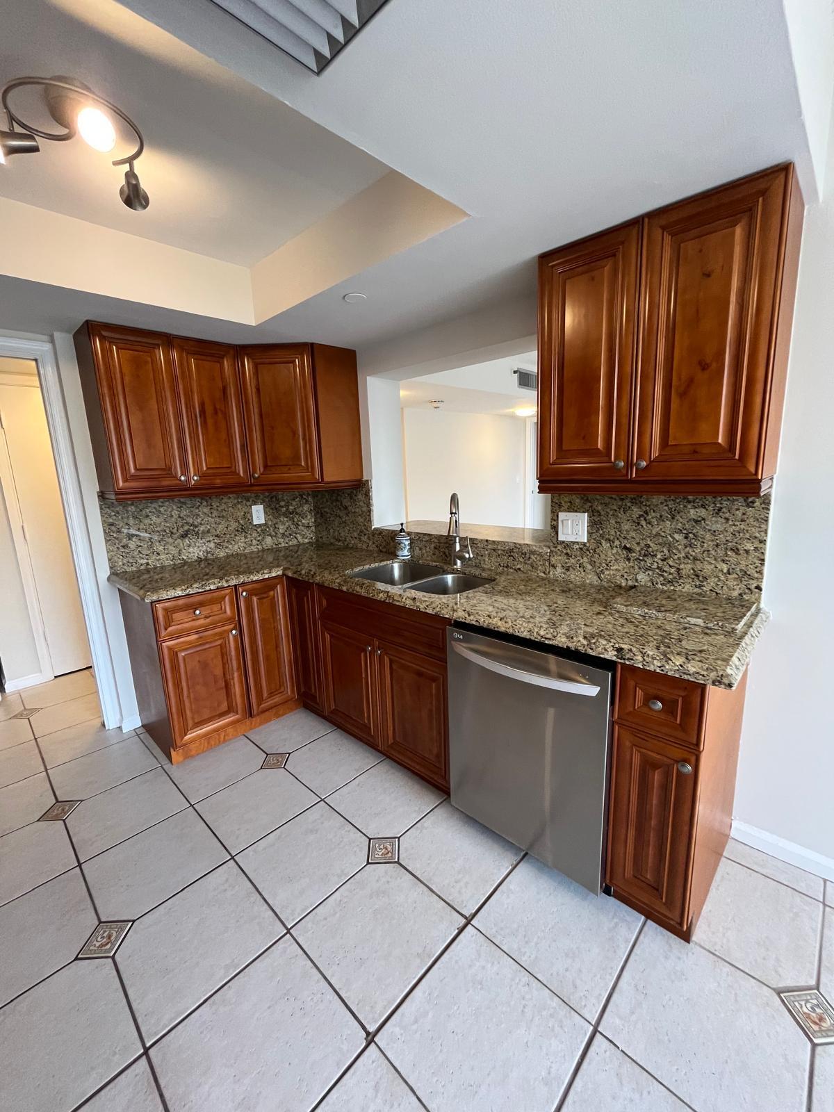 3555 S OCEAN Boulevard 411