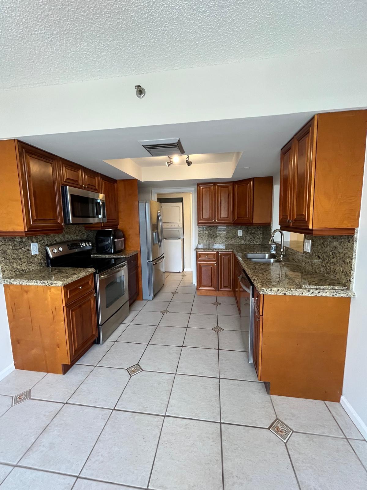 3555 S OCEAN Boulevard 411