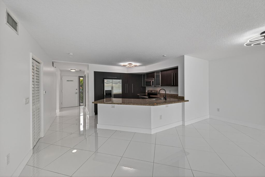 Photo of 900 SE 2nd Street #201, Fort Lauderdale, FL 33301 (MLS # B26006261)