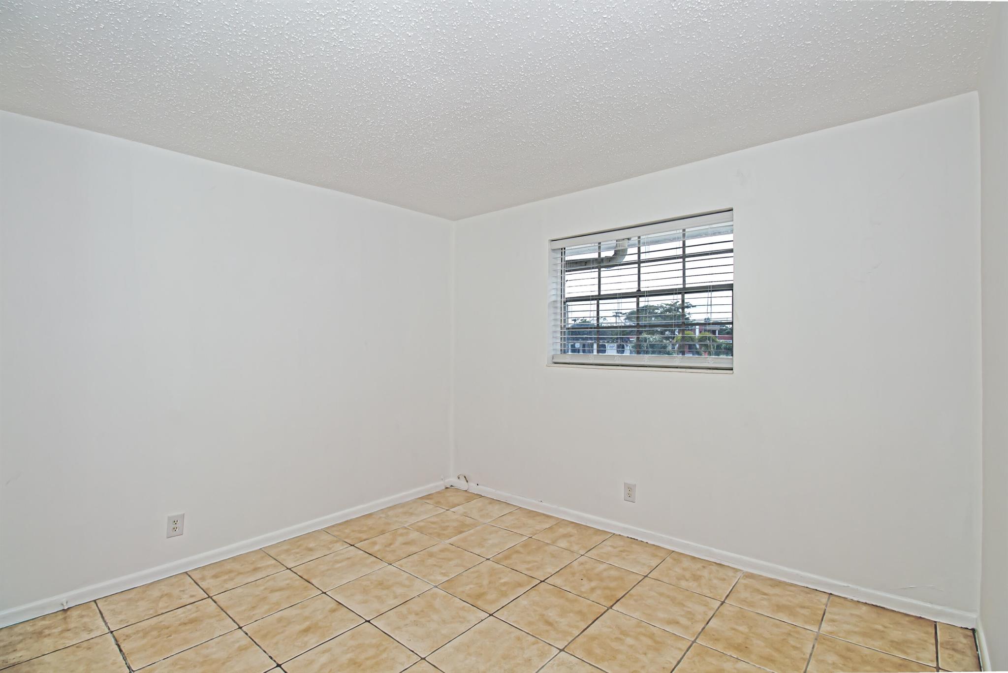 402 Lake Shore Drive 101