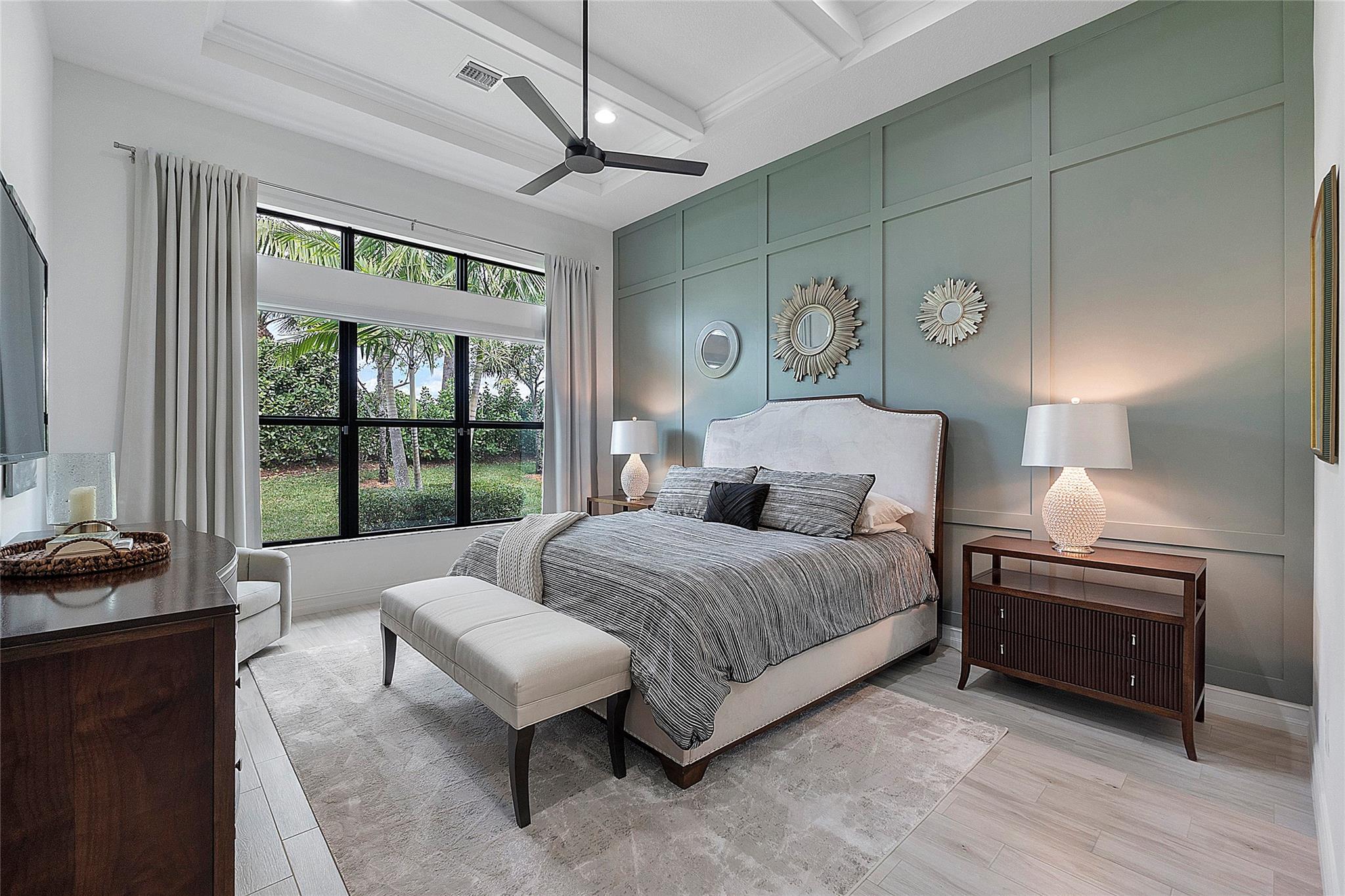 FOUR SEASONS - Residential