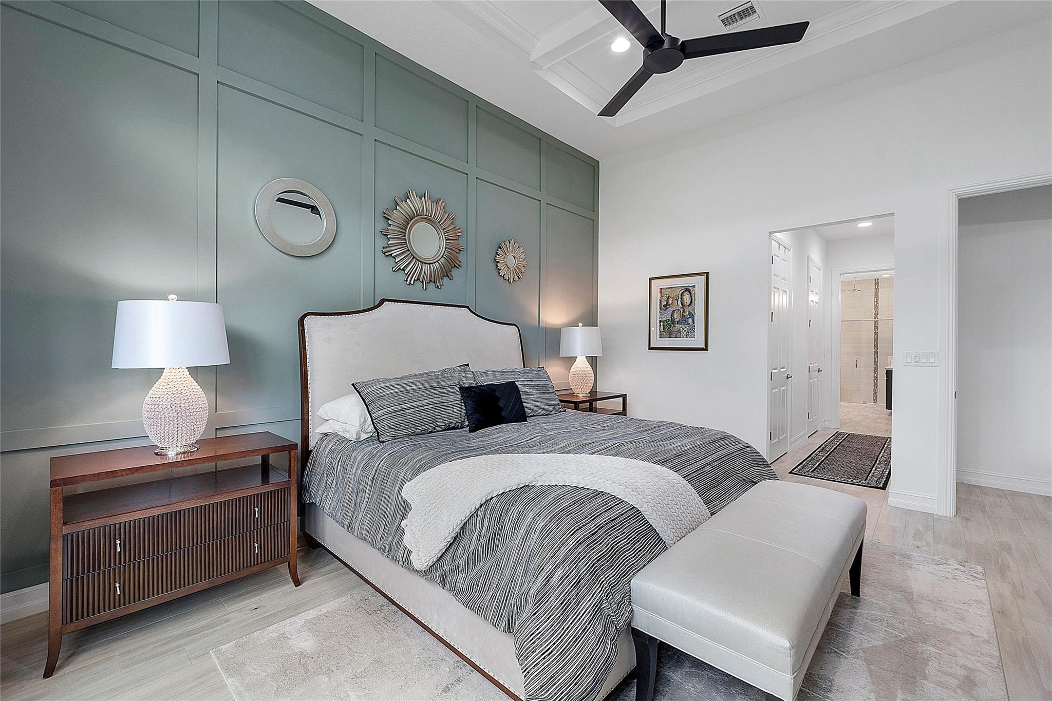 FOUR SEASONS - Residential