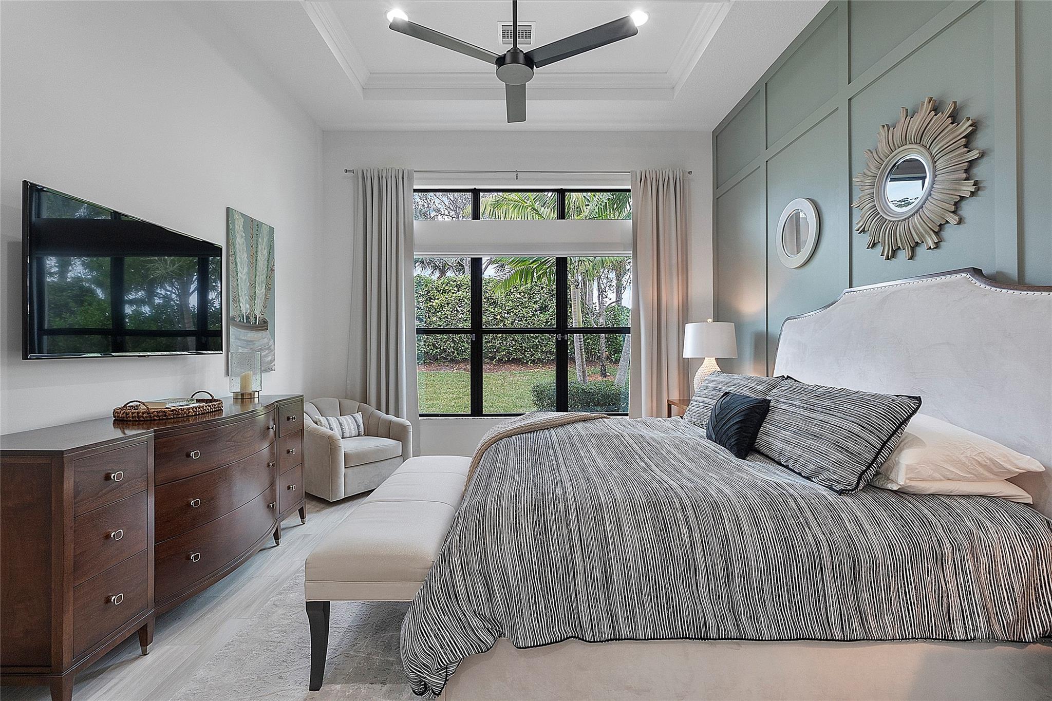 FOUR SEASONS - Residential
