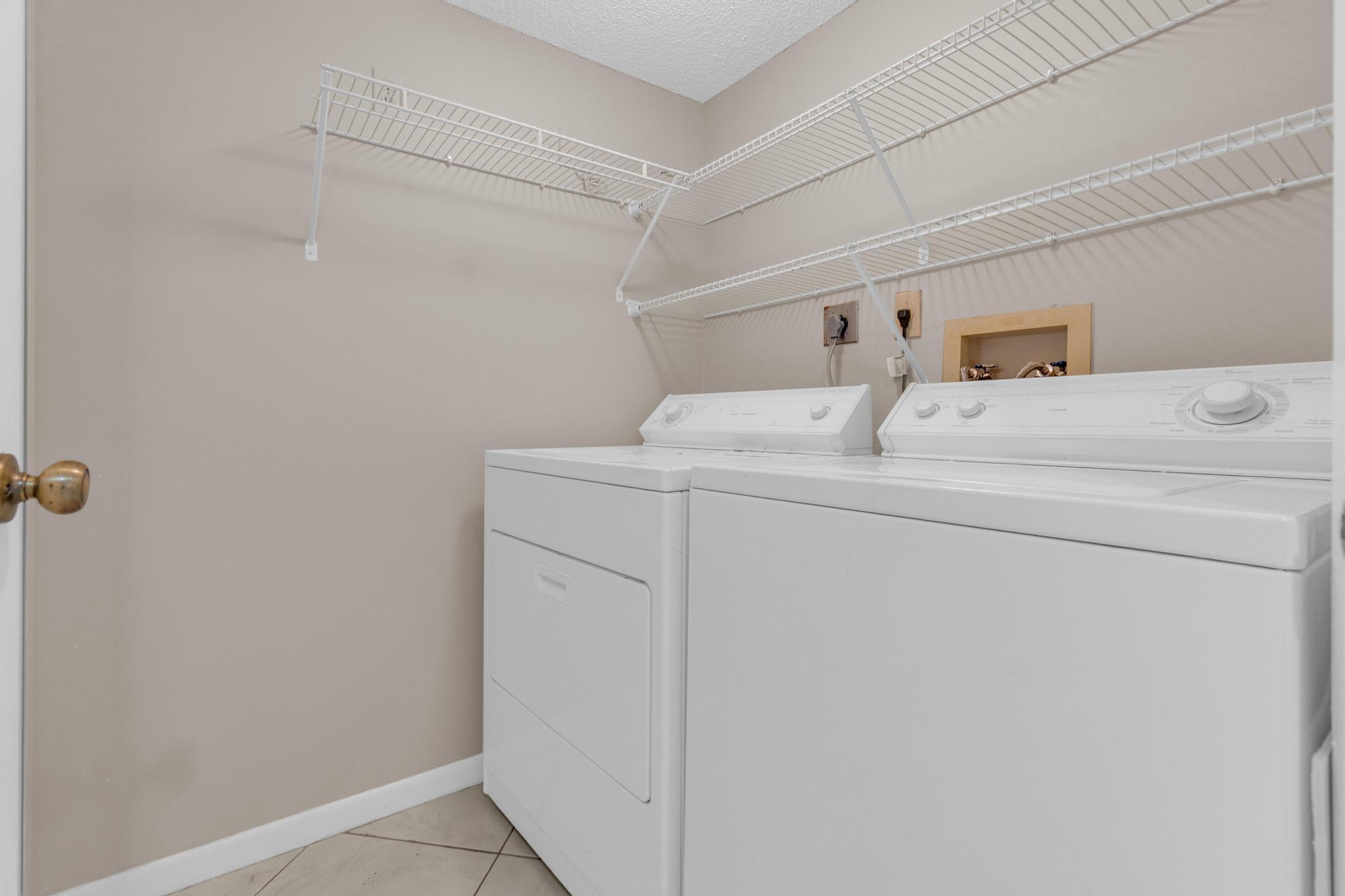 HUNTINGTON LAKES SEC FIVE - Residential