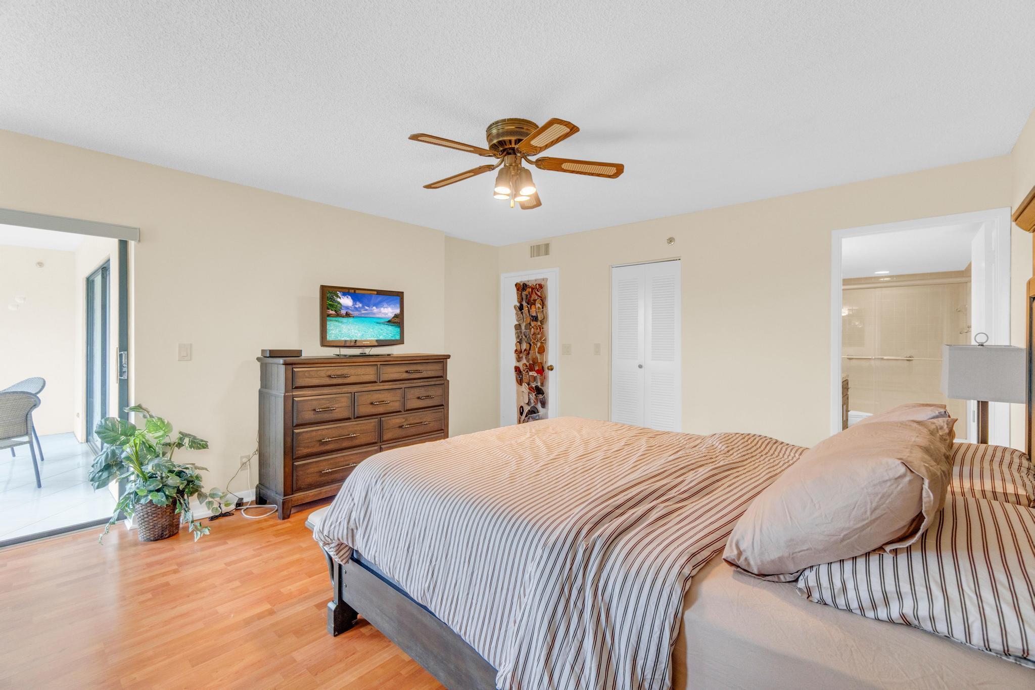 HUNTINGTON LAKES SEC FIVE - Residential