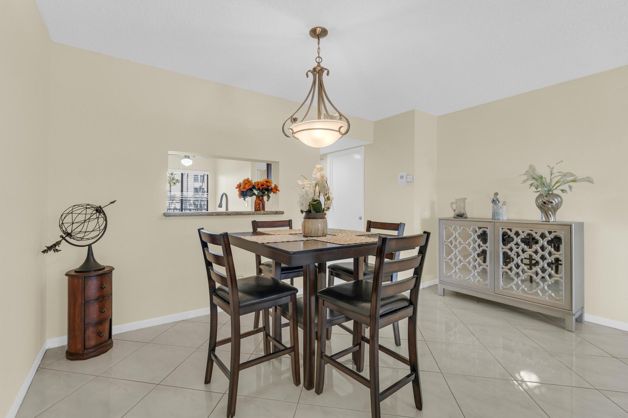HUNTINGTON LAKES SEC FIVE - Residential