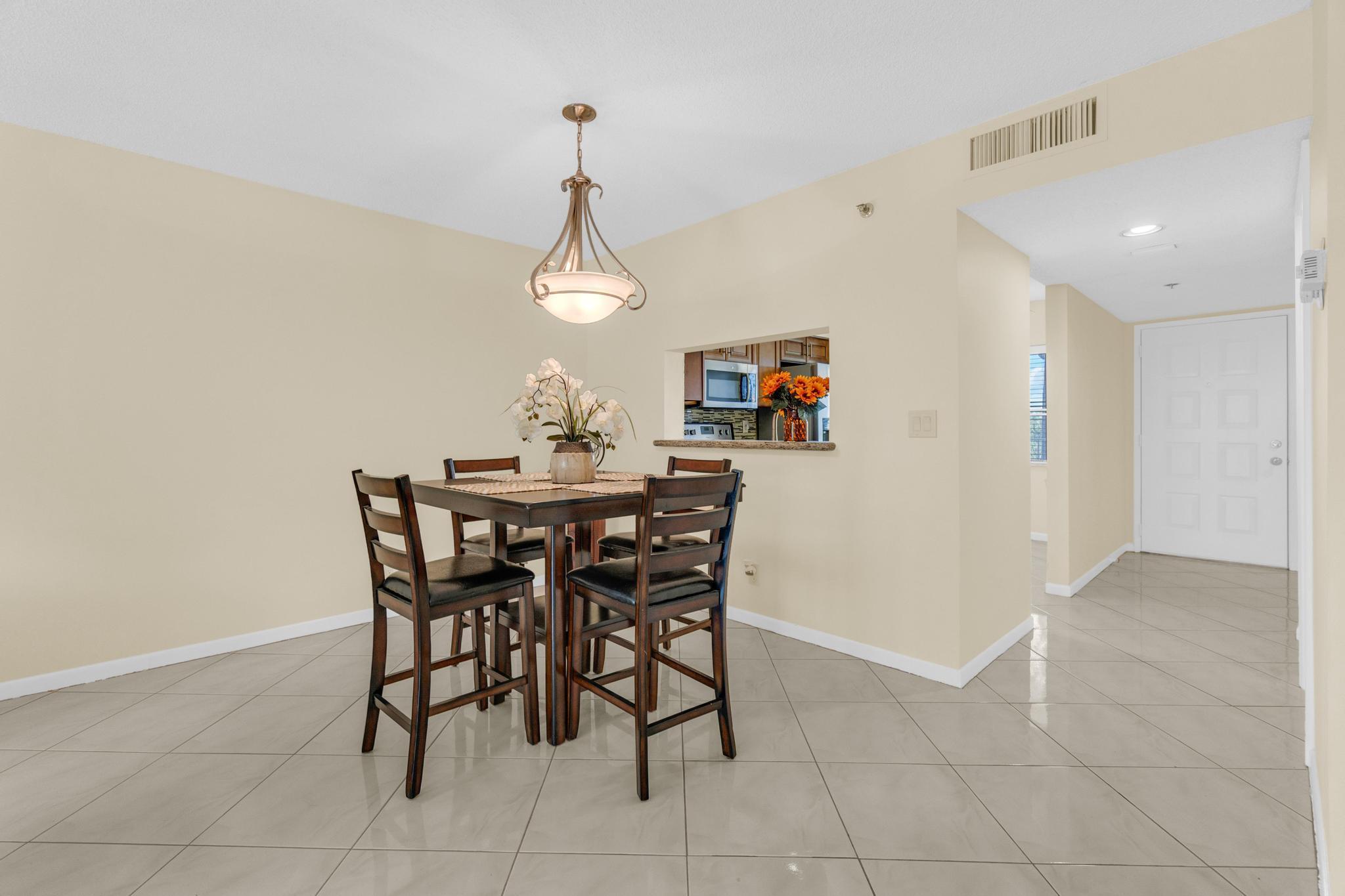 HUNTINGTON LAKES SEC FIVE - Residential