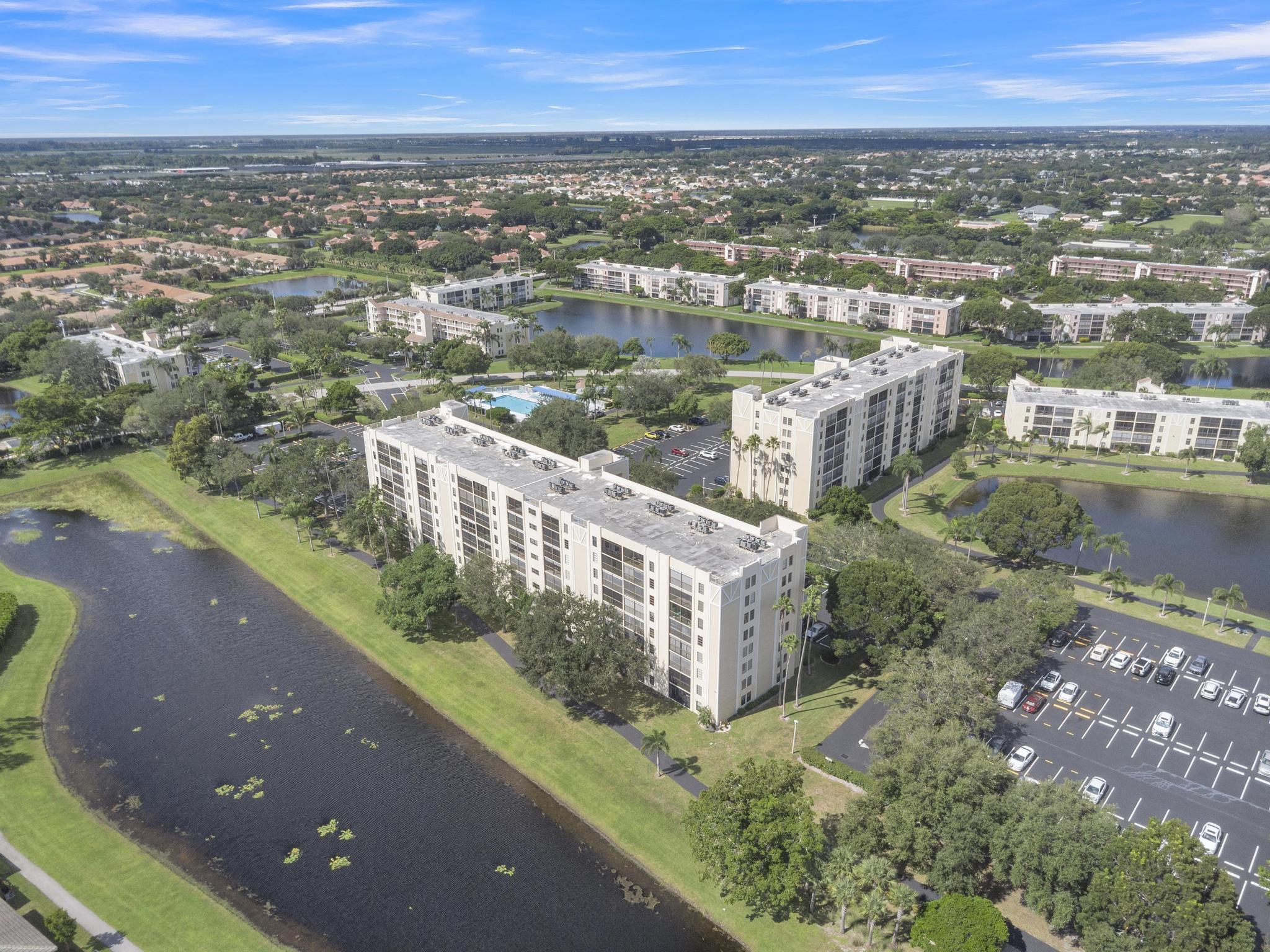 HUNTINGTON LAKES SEC FIVE - Residential