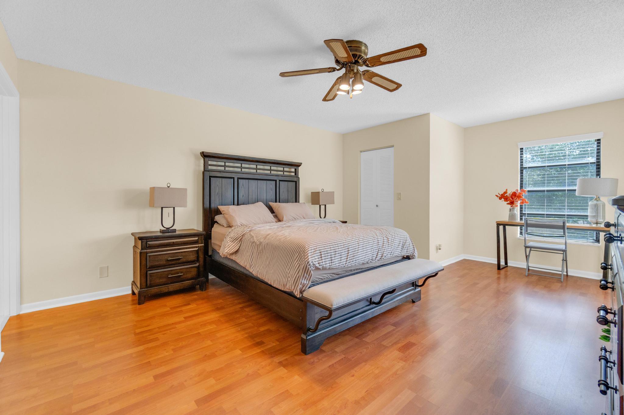 HUNTINGTON LAKES SEC FIVE - Residential