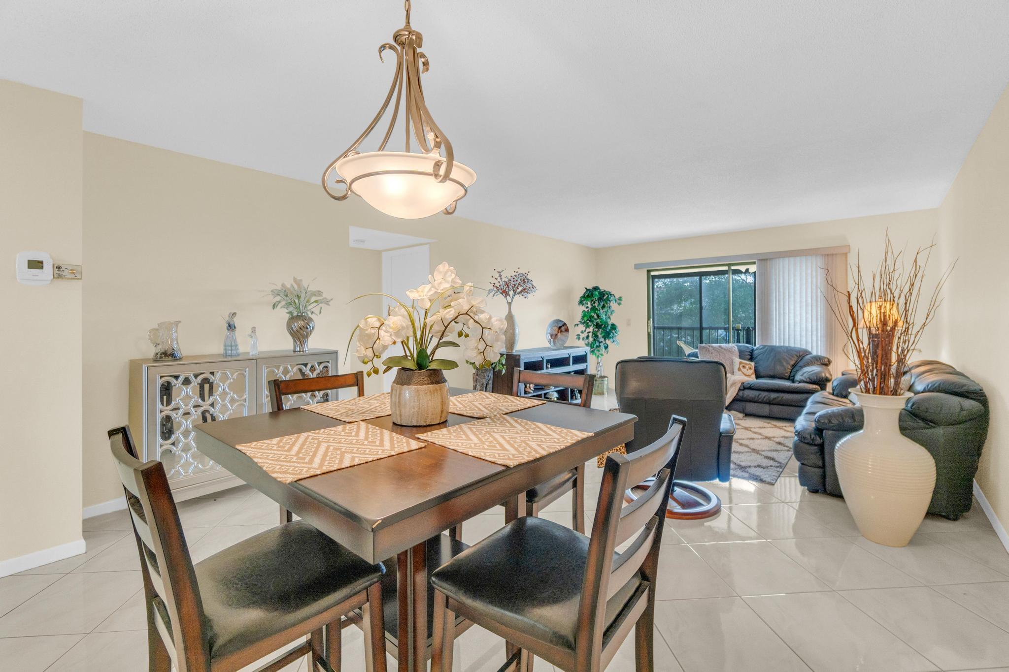 HUNTINGTON LAKES SEC FIVE - Residential