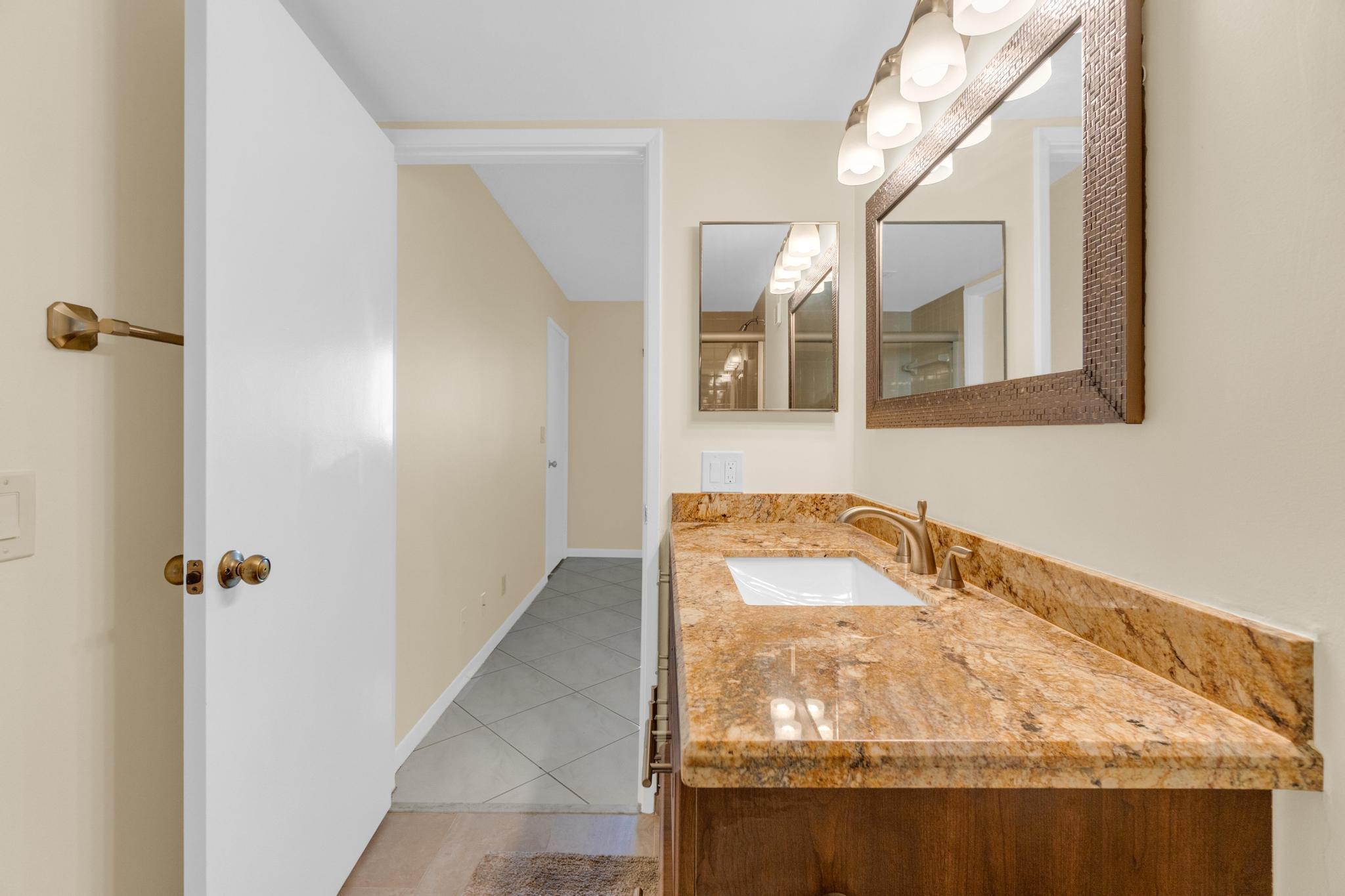HUNTINGTON LAKES SEC FIVE - Residential