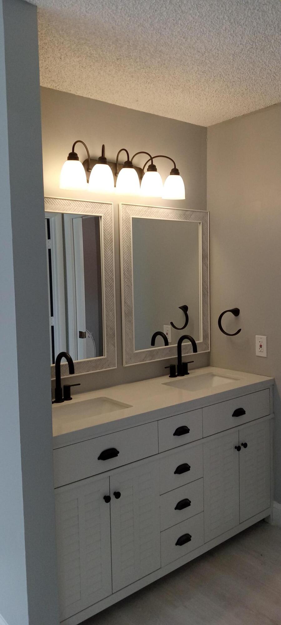 LAKESIDE GREEN 8 - Residential