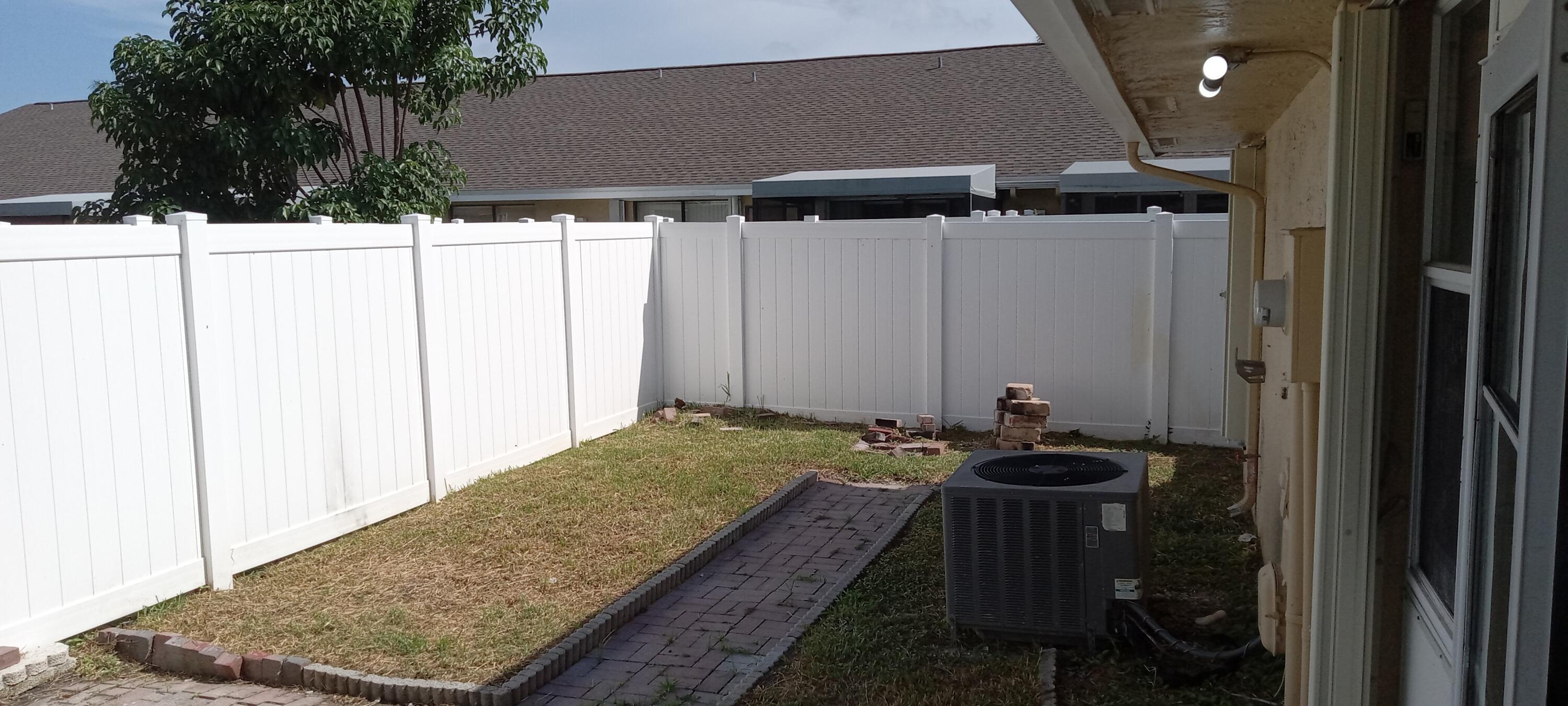 LAKESIDE GREEN 8 - Residential