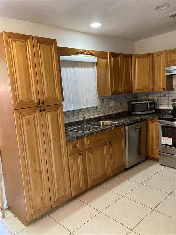 SOUTH SHORE 1 OF WELLINGTON - Residential Lease