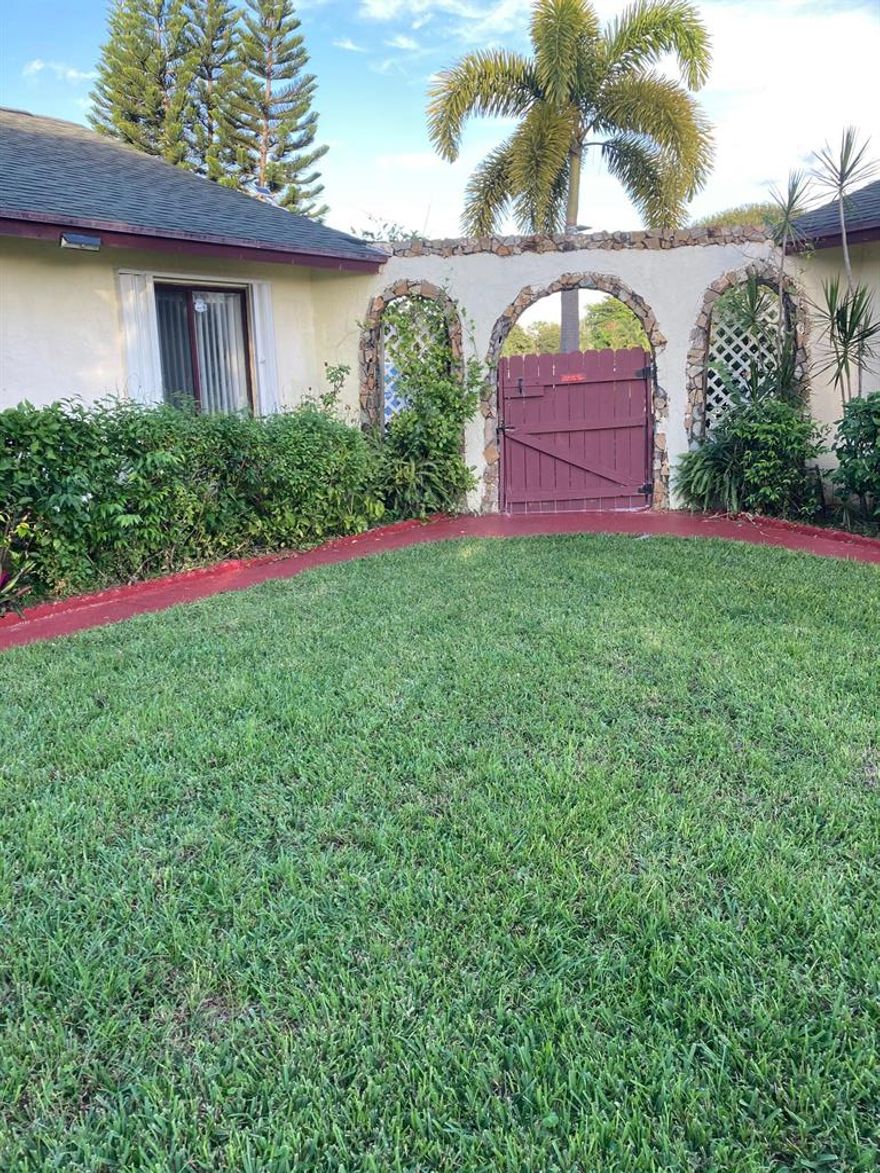 Nice and neat unit in a quiet neighborhood.
ready for immediate occupancy.