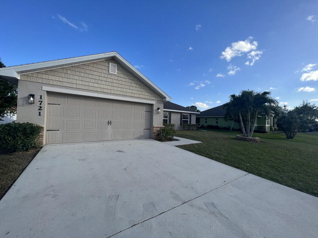 PORT ST LUCIE SECTION 20 - Residential