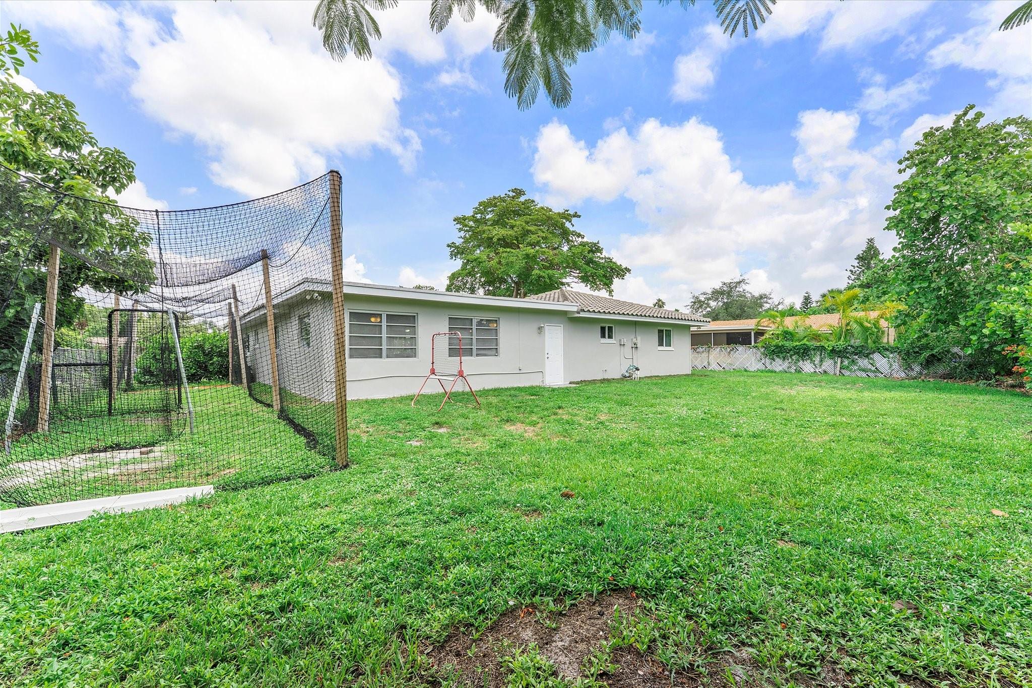 Forest Hills 72-47 B - Residential