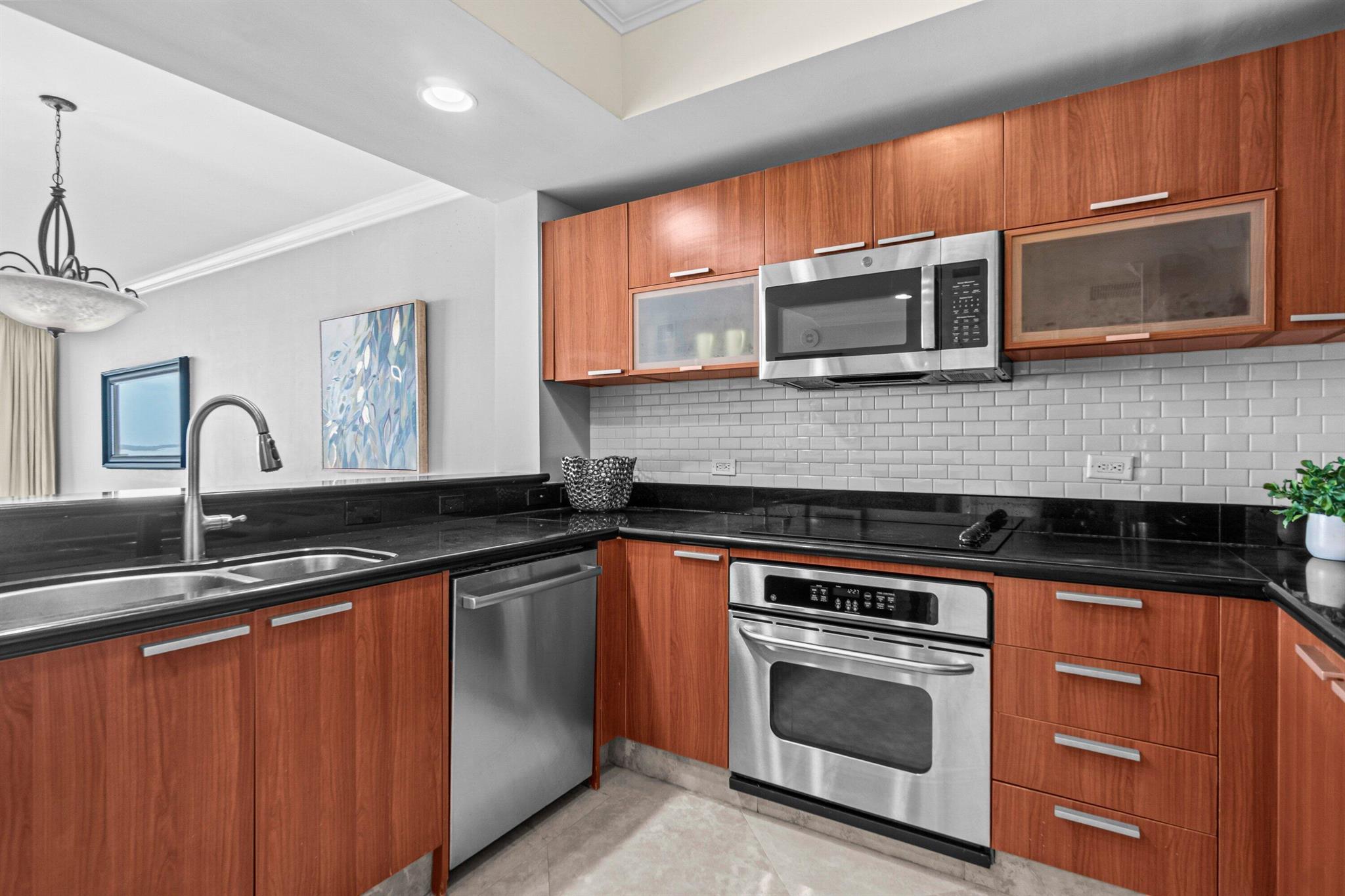 MARINA GRANDE RIVIERA BEA - Residential