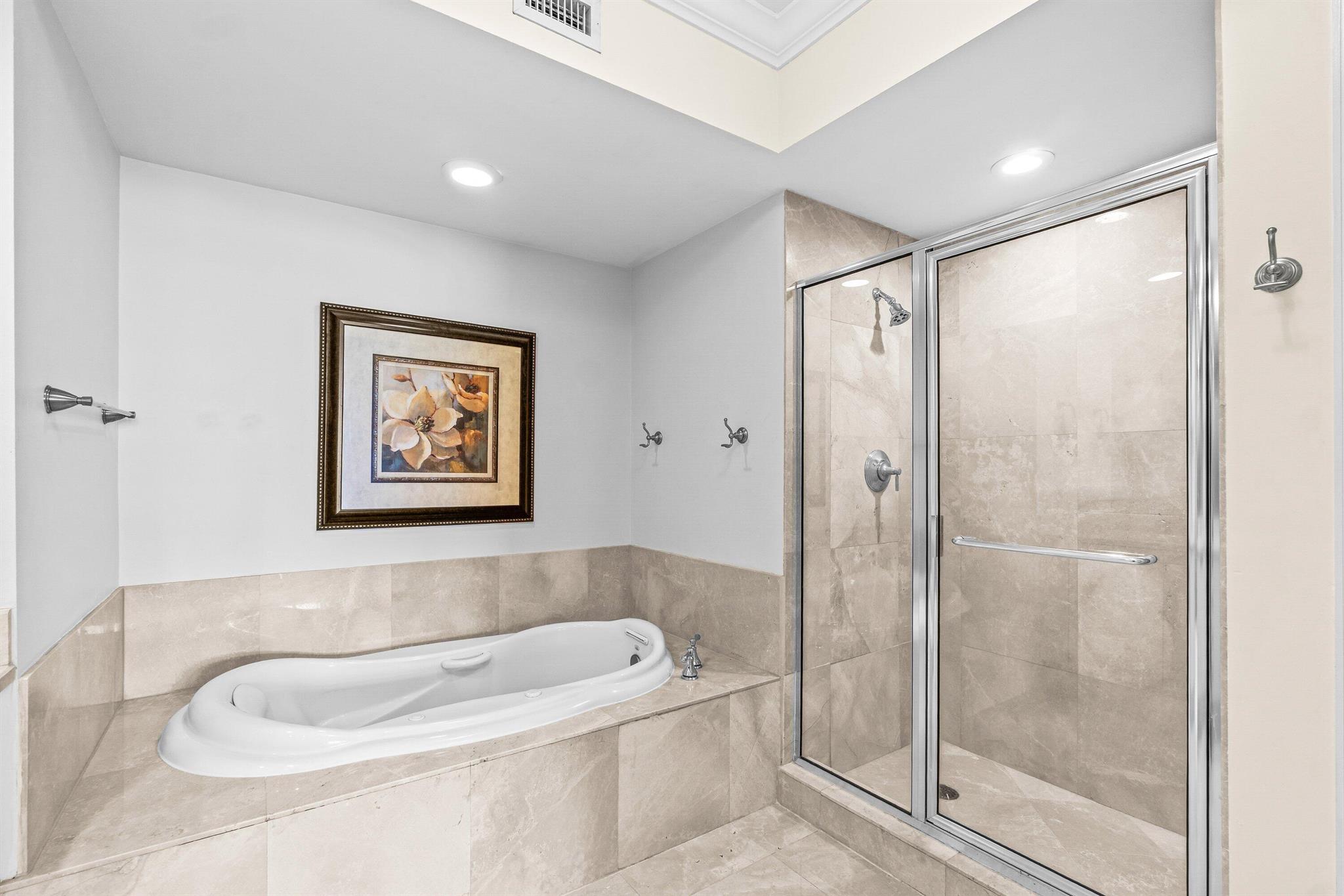 MARINA GRANDE RIVIERA BEA - Residential