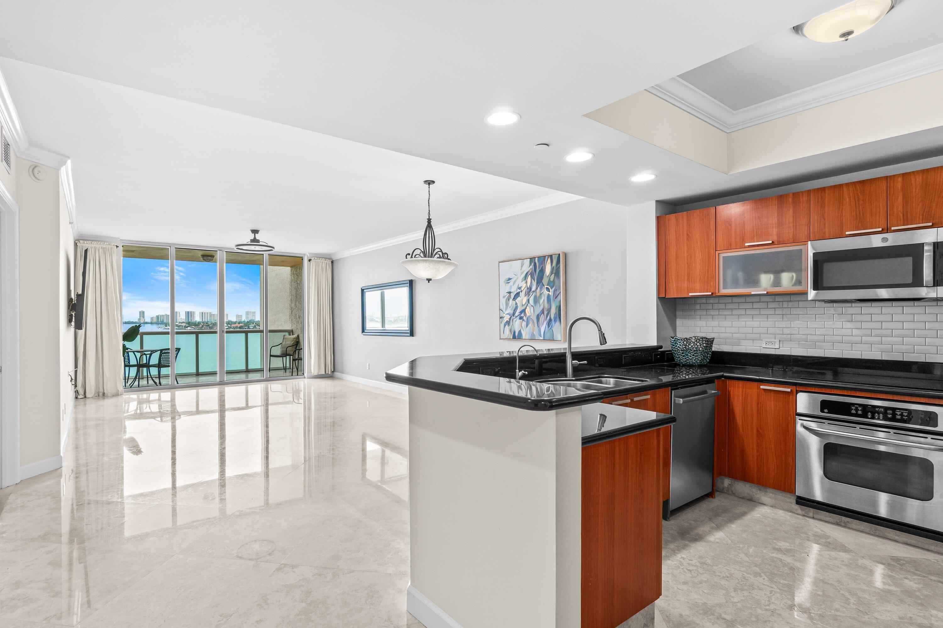 2650 Lake Shore Drive 703