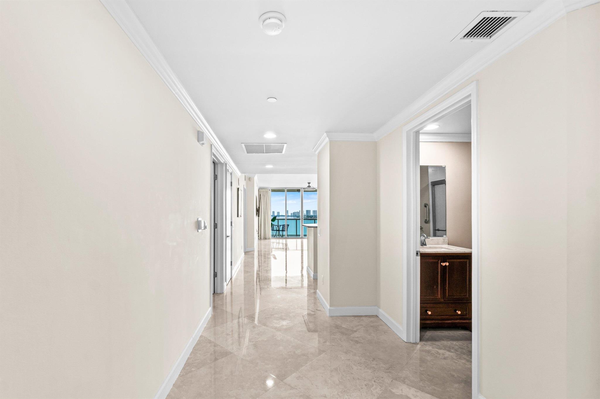 MARINA GRANDE RIVIERA BEA - Residential