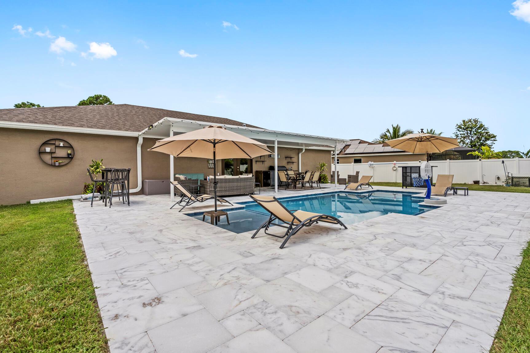 PORT ST LUCIE SECTION 33 - Residential