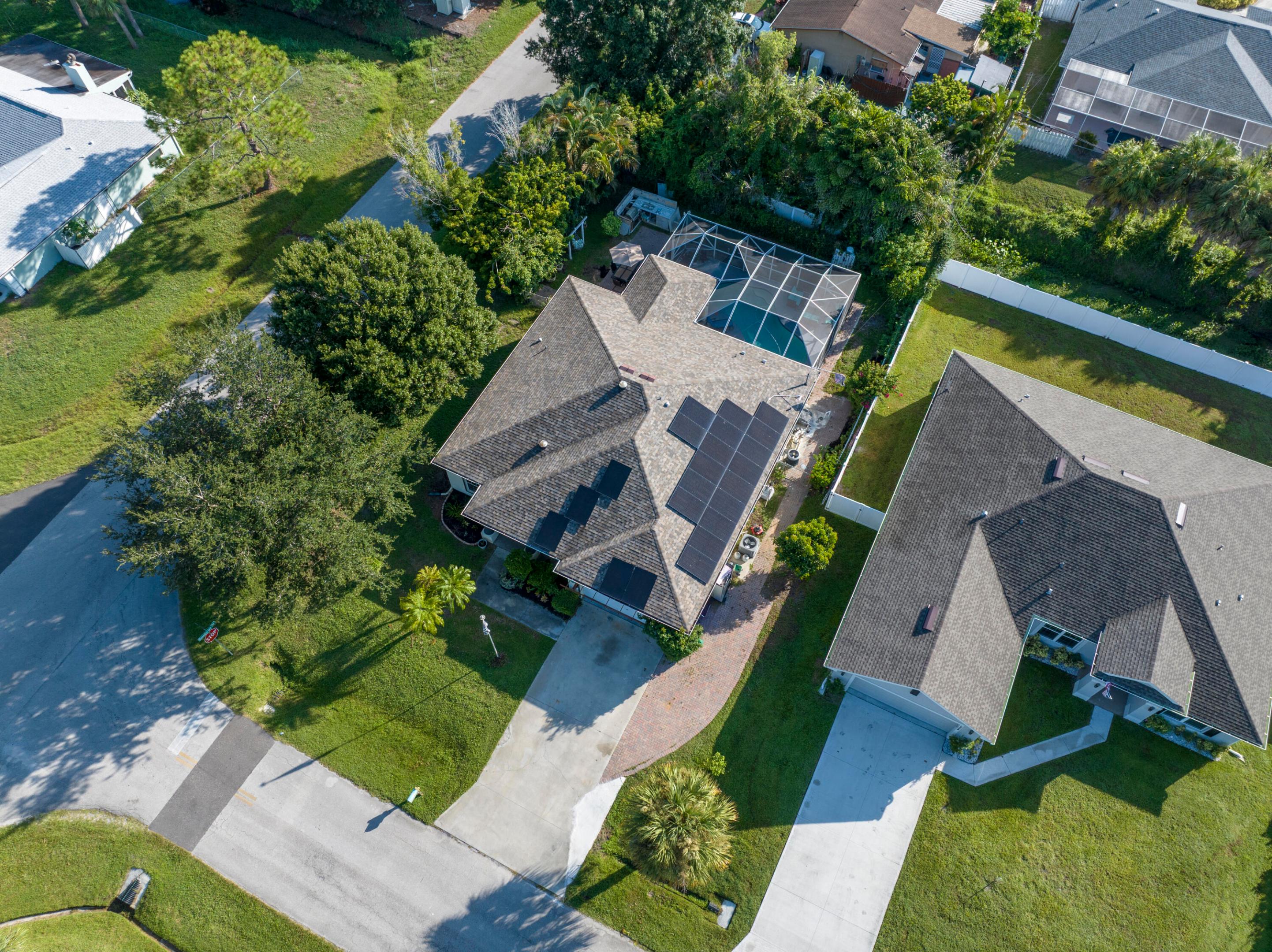 SEBASTIAN HIGHLANDS UNIT 10 - Residential