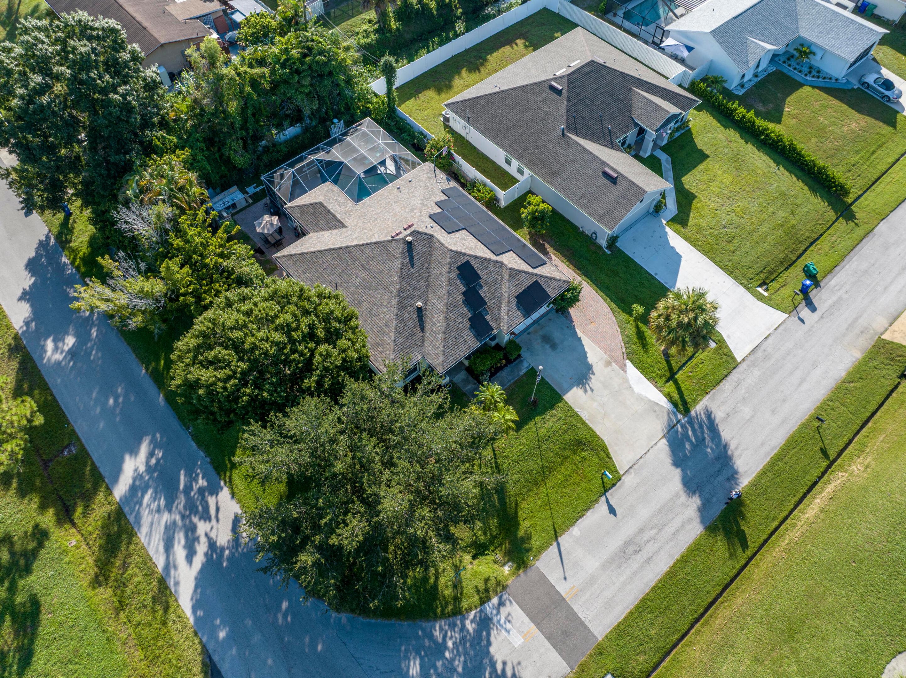 SEBASTIAN HIGHLANDS UNIT 10 - Residential