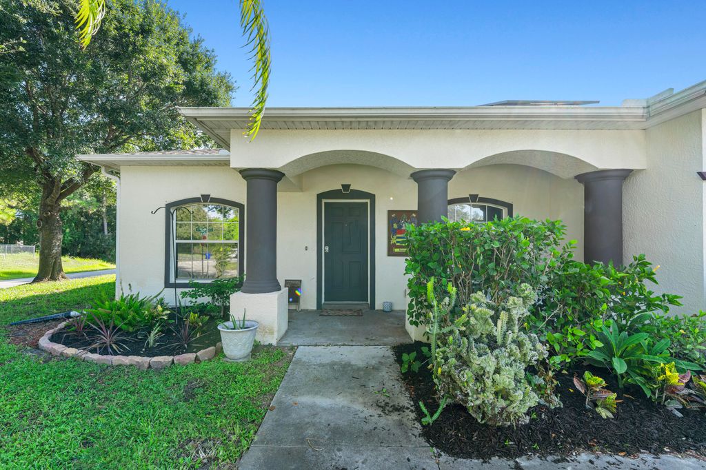 Photo of 1302 Coverbrook Lane, Sebastian, FL 32958 (MLS # R11166103)