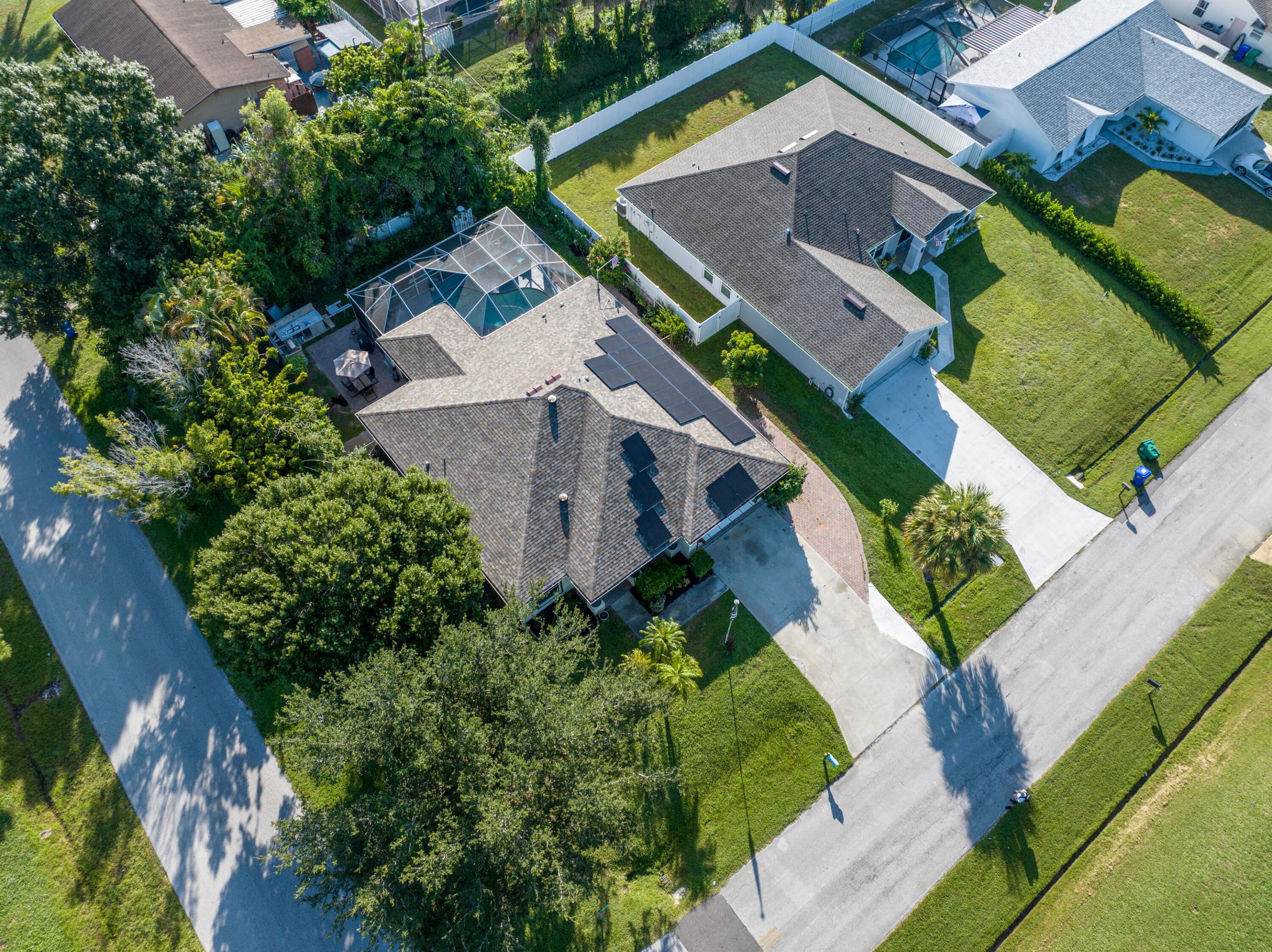 SEBASTIAN HIGHLANDS UNIT 10 - Residential