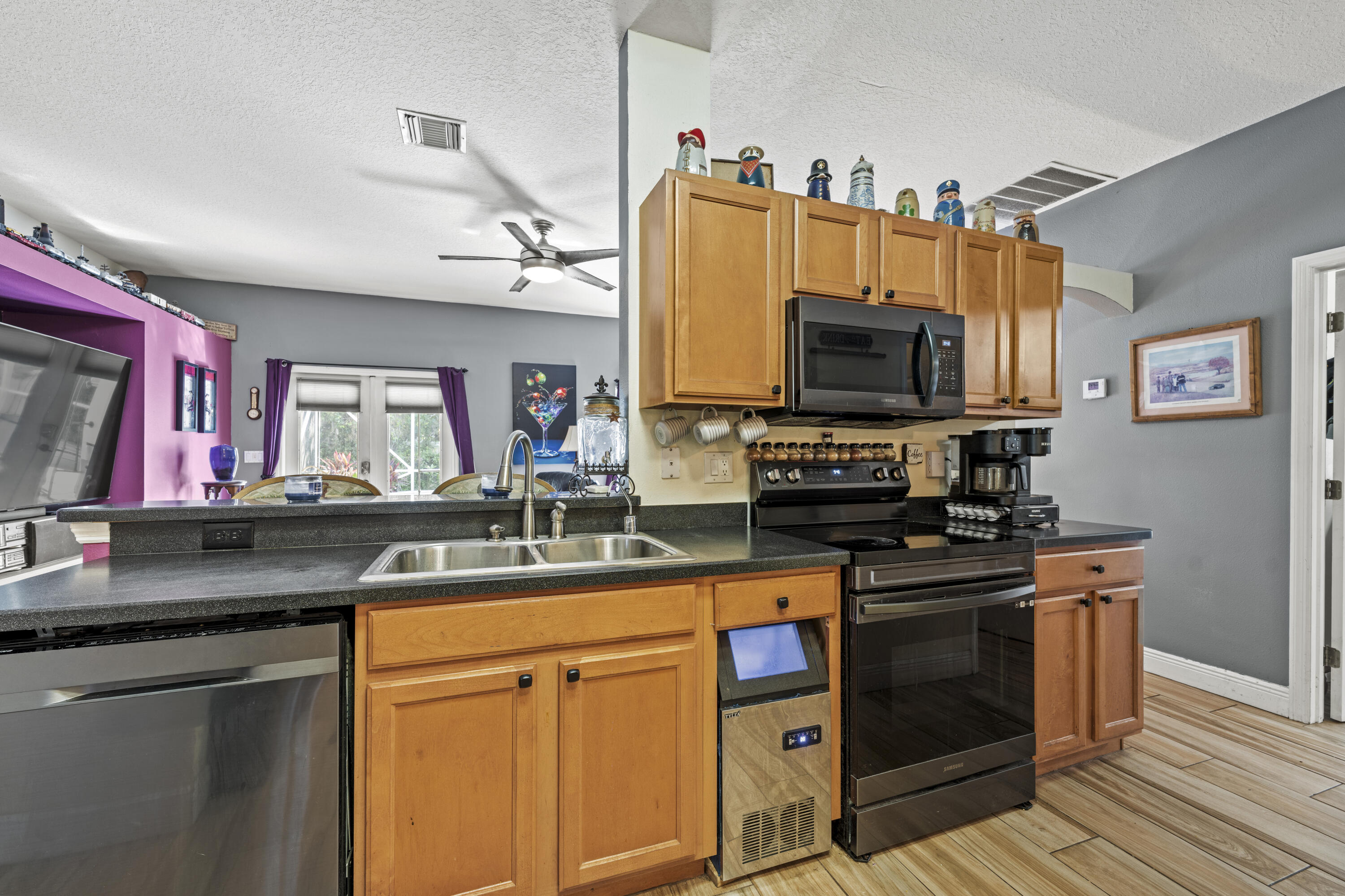 SEBASTIAN HIGHLANDS UNIT 10 - Residential