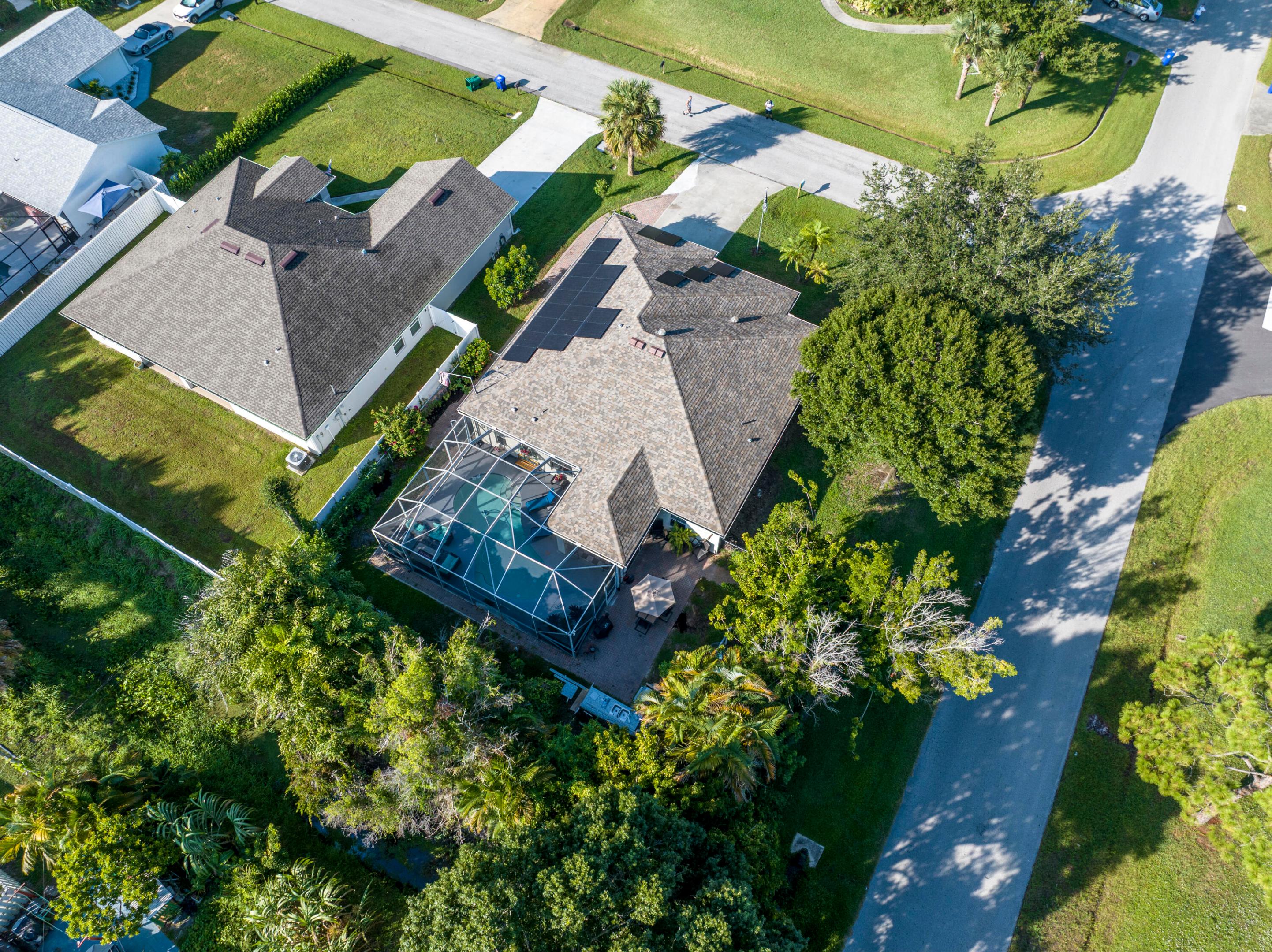 SEBASTIAN HIGHLANDS UNIT 10 - Residential