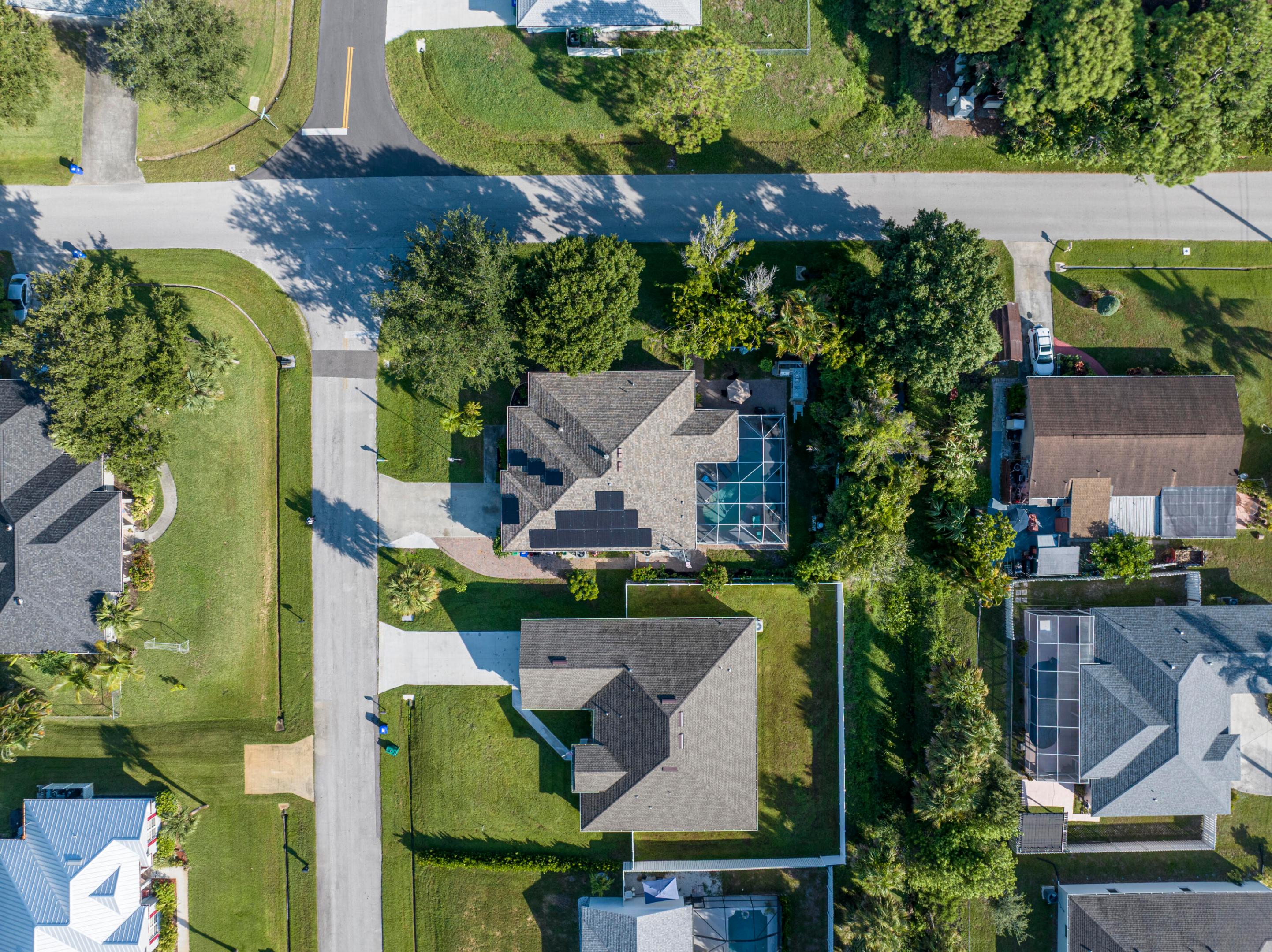 SEBASTIAN HIGHLANDS UNIT 10 - Residential